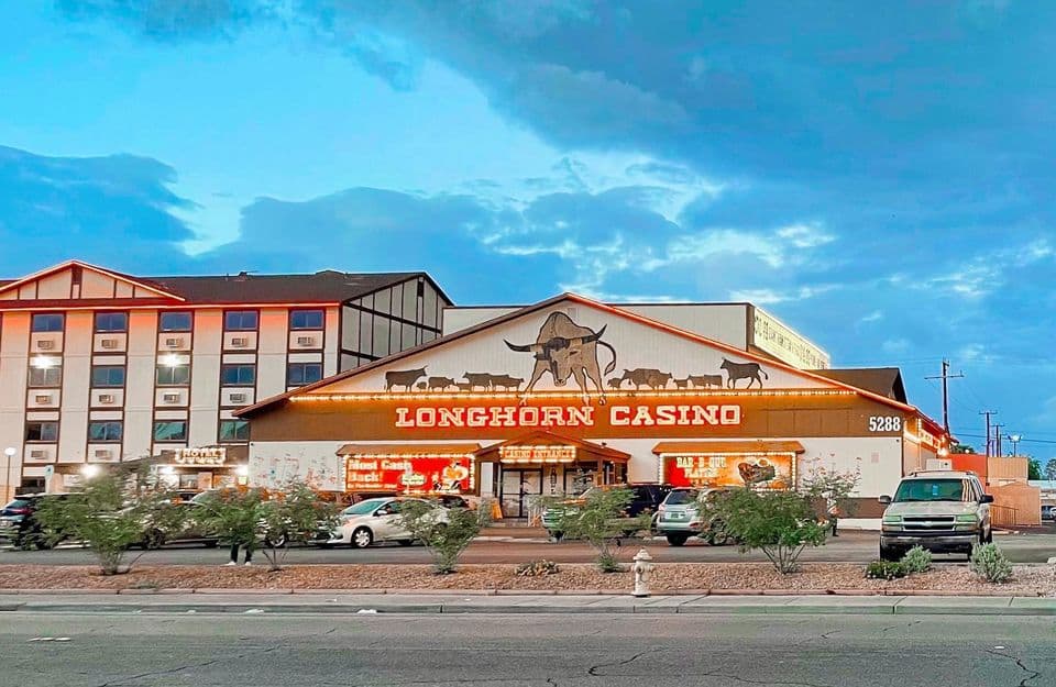 Longhorn Casino, Hotel in Whitney