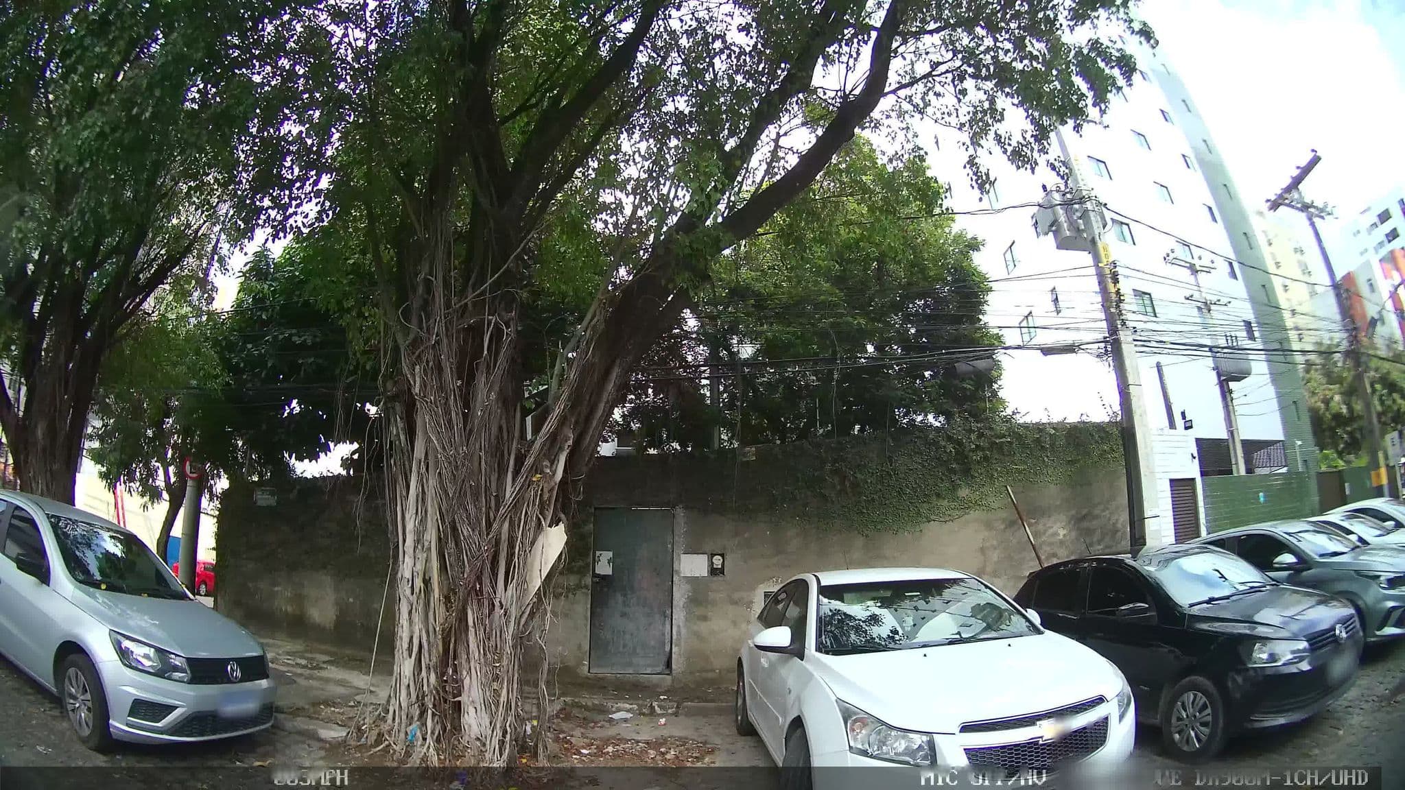 Street view near Hotel Enseada Boa Viagem, Recife — © kaart_4 (CC BY-SA · Mapillary)