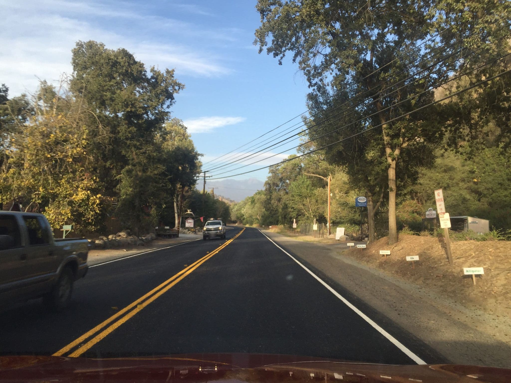 Street view near Kaweah Oaks Campground, Woodlake — © canadarunner (CC BY-SA · Mapillary)