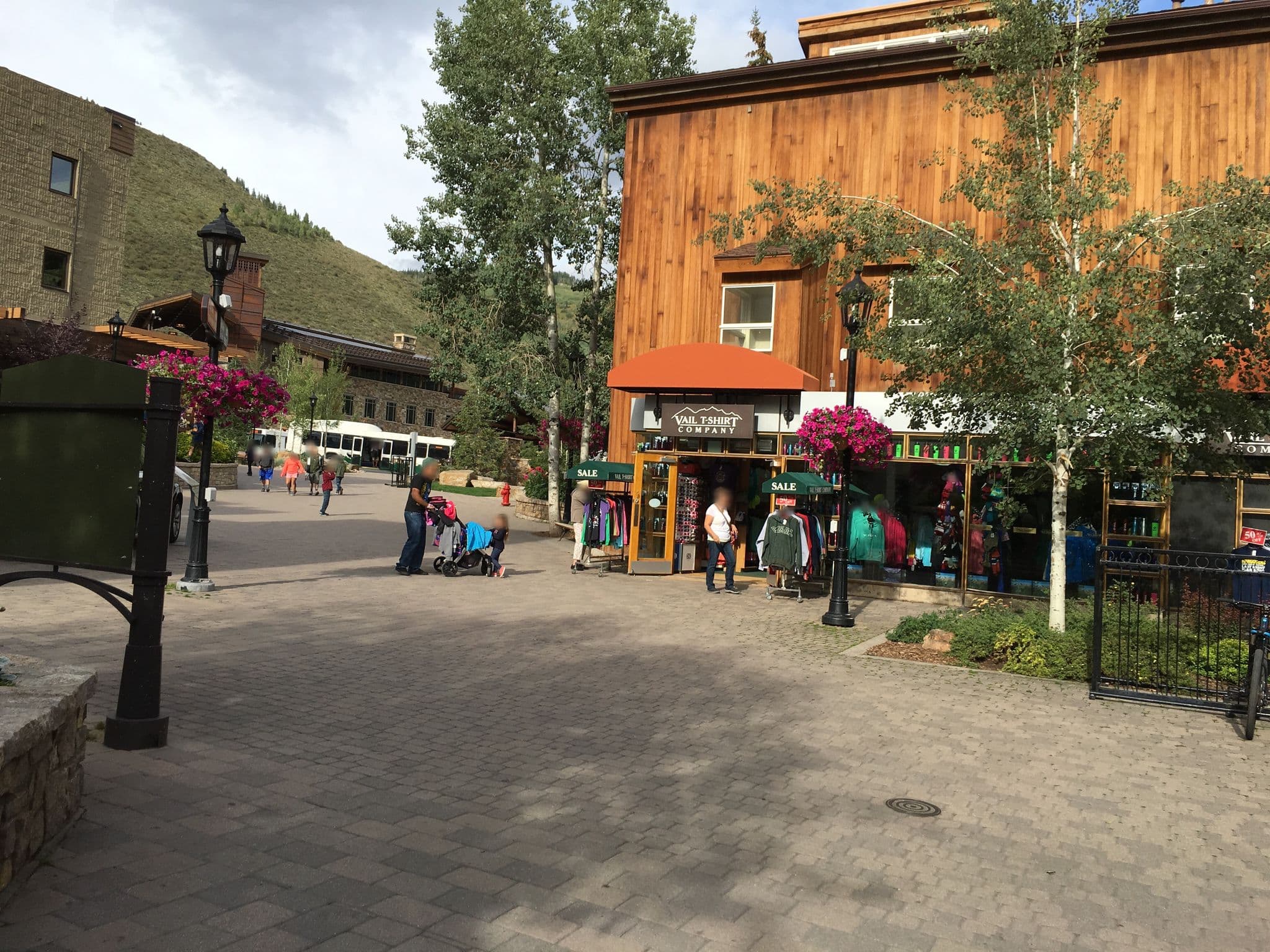Street view near Lionshead Center Condominiums, Minturn — © talllguy (CC BY-SA · Mapillary)