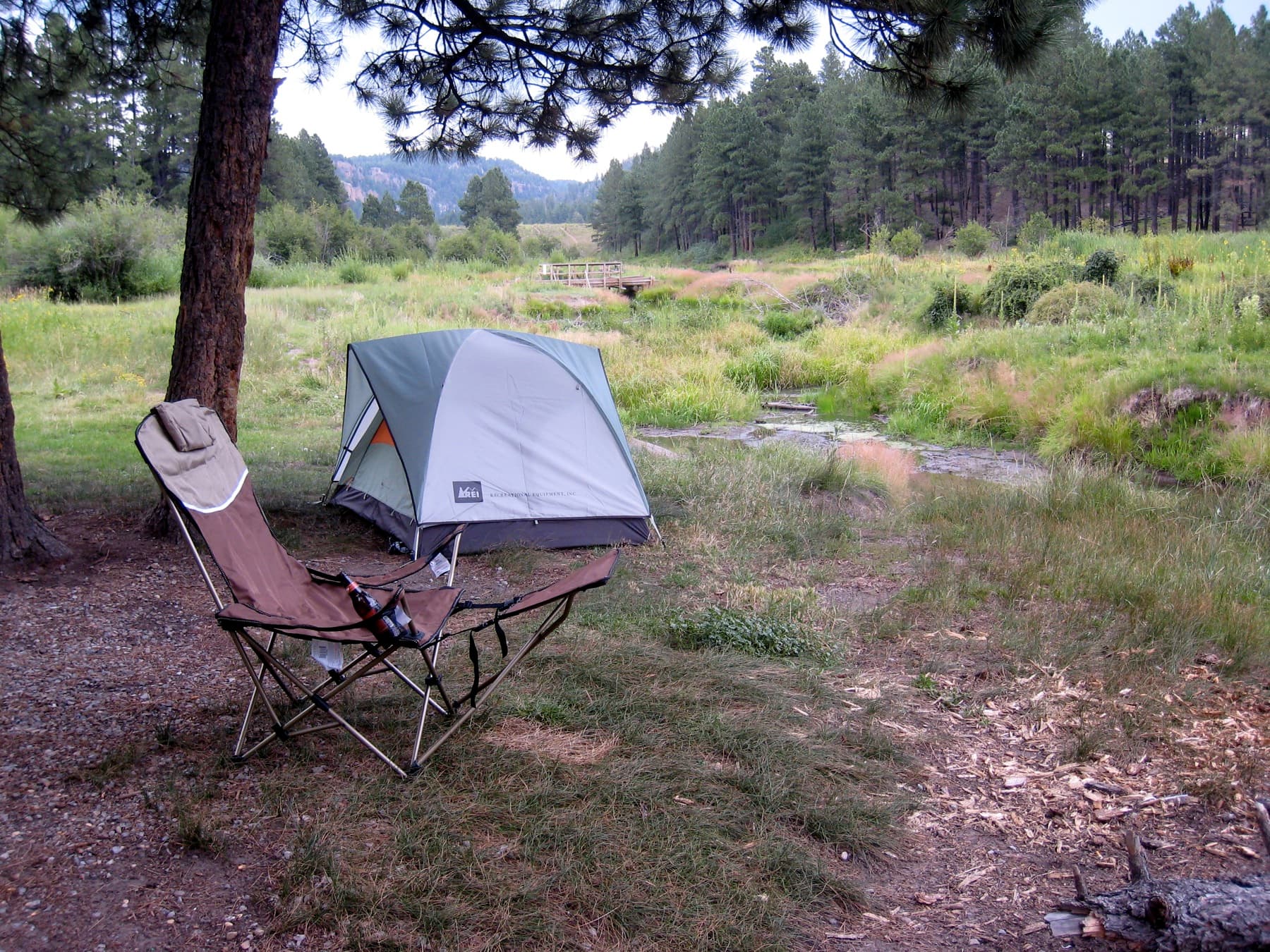Fenton Lake Campground (via Wikimedia Commons, CC0)