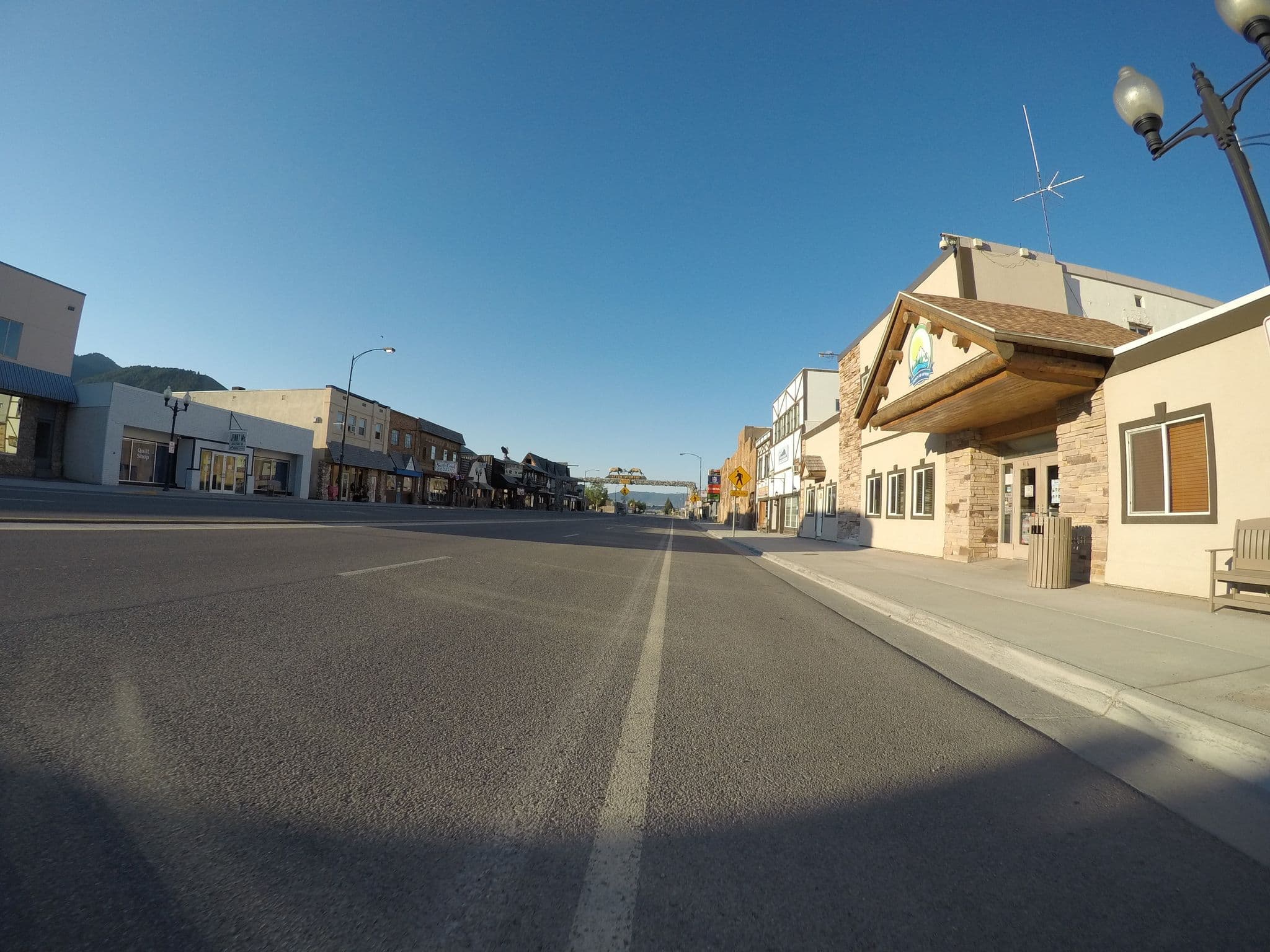 Street view near Alpenrose Apartments, Star Valley Ranch — © toebee (CC BY-SA · Mapillary)