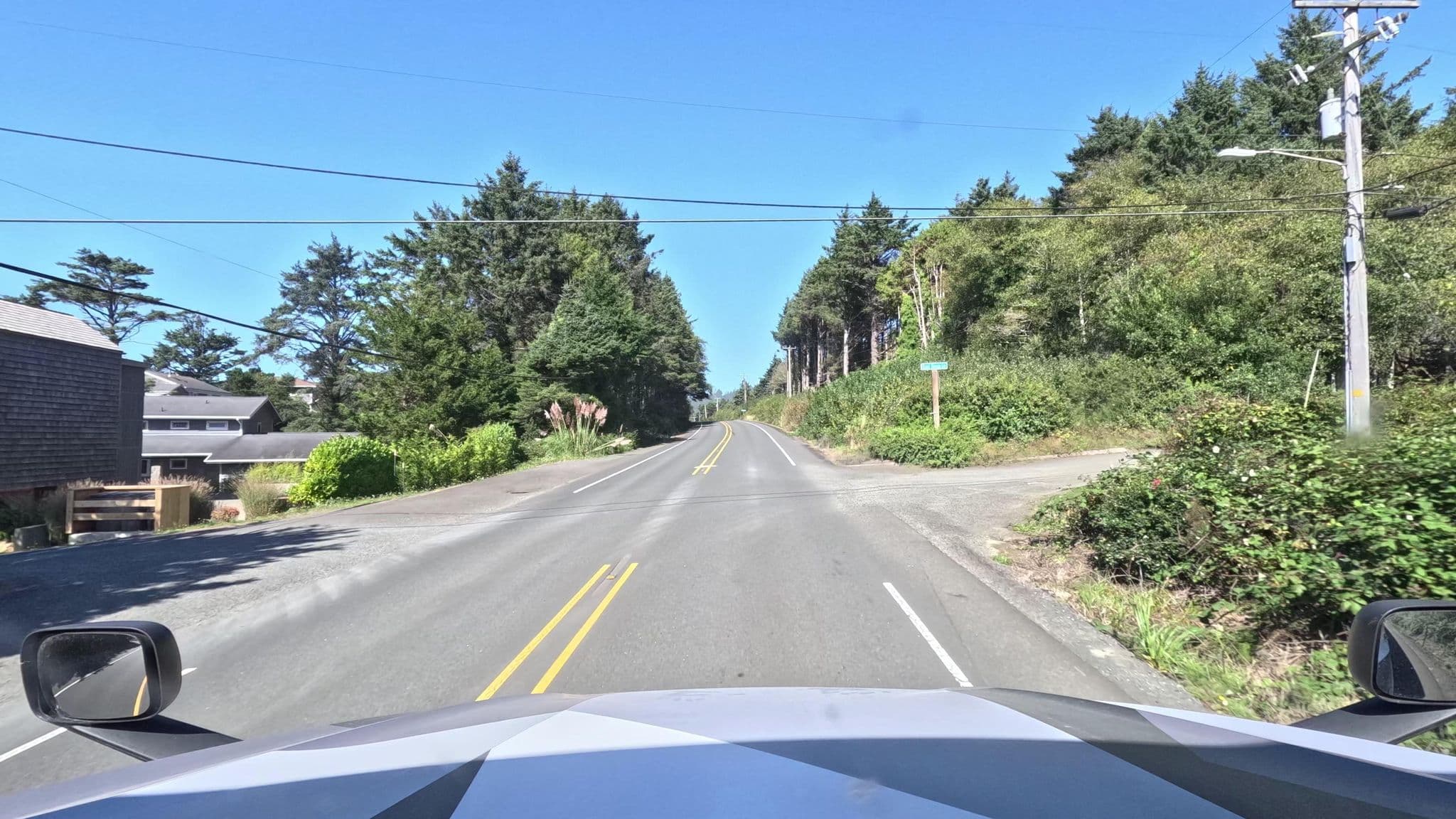 Street view near Inn at Arch Cape, Cannon Beach — © bct (CC BY-SA · Mapillary)
