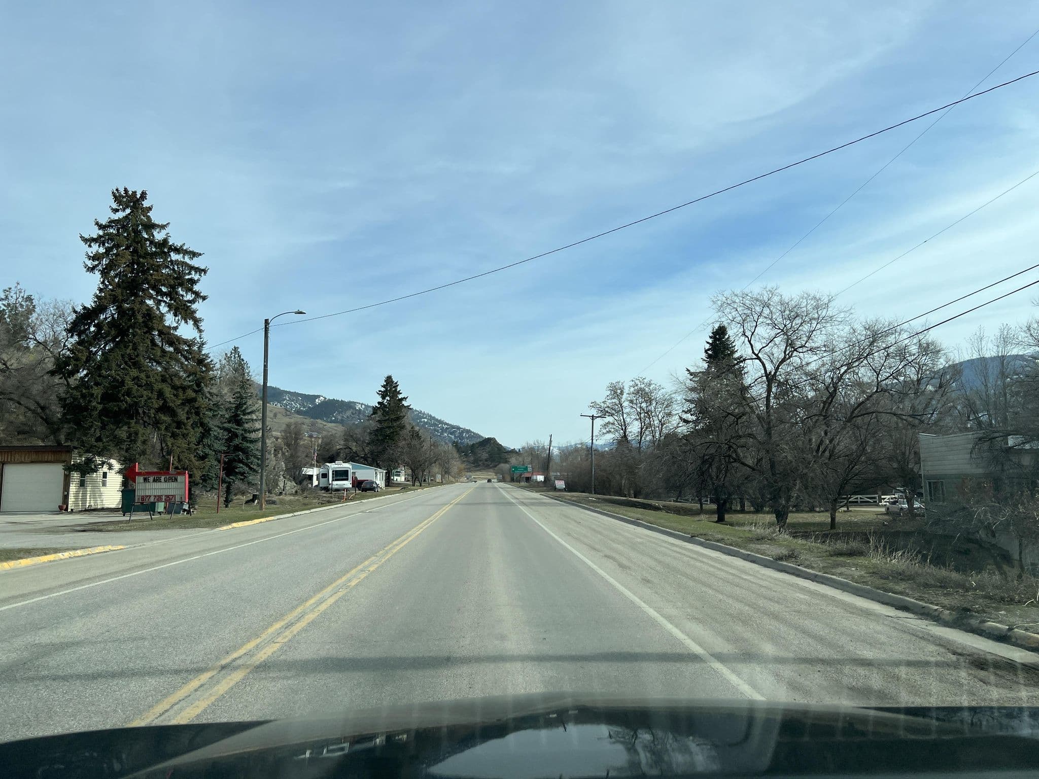 Street view near Dew Duck Inn, Thompson Falls — © jenningsanderson (CC BY-SA · Mapillary)