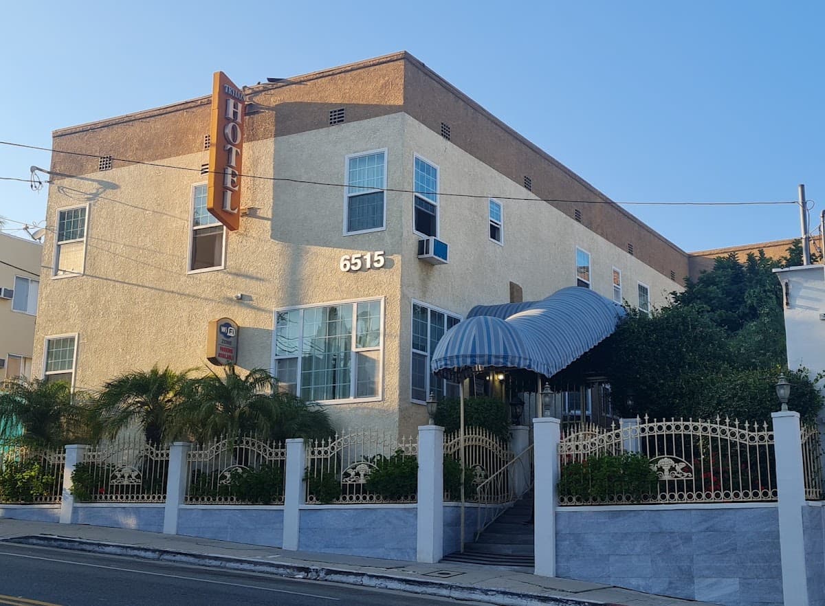 Trylon hotel, Hotel in Hollywood