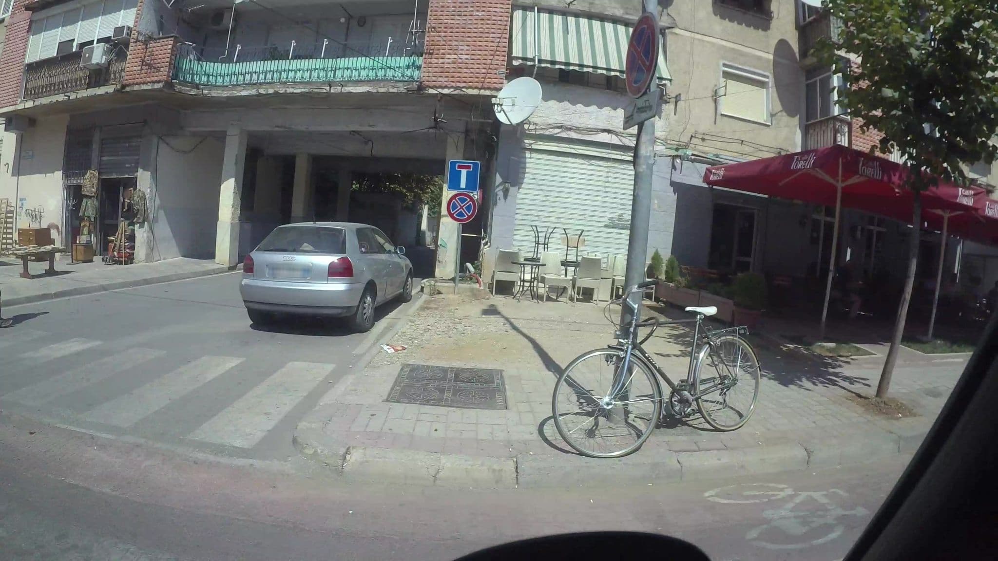 Street view near Trip'N'Hostel, Tirana