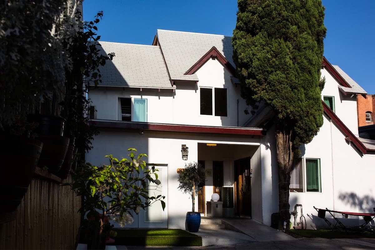 The Rumi, Hostel in Koreatown