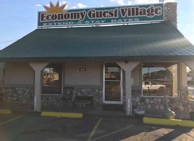 Economy Guest Village And Apartments, Hotel in Rock Springs