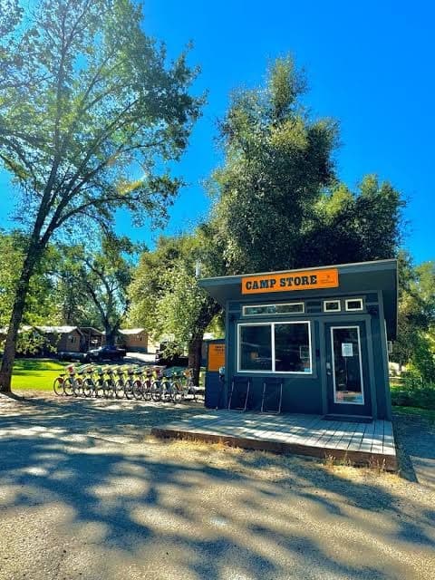 Sierra Meadows, Campsite in Ahwahnee