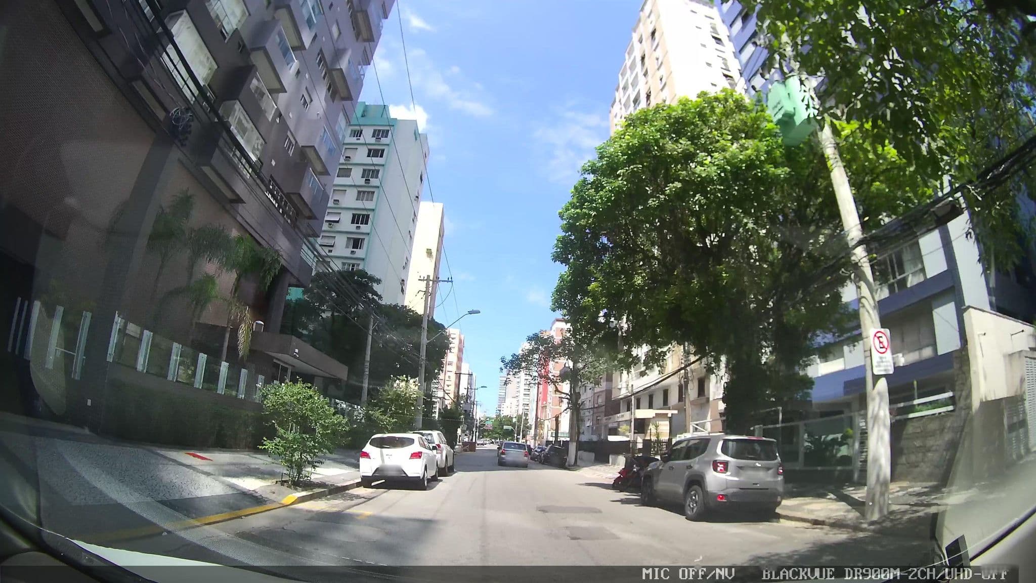 Street view near Park Inn by Radisson Santos, Santos — © marciosampaio (CC BY-SA · Mapillary)