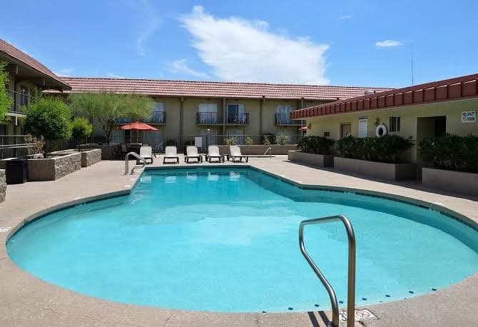 Extend-a-Suites, Hotel in Central City