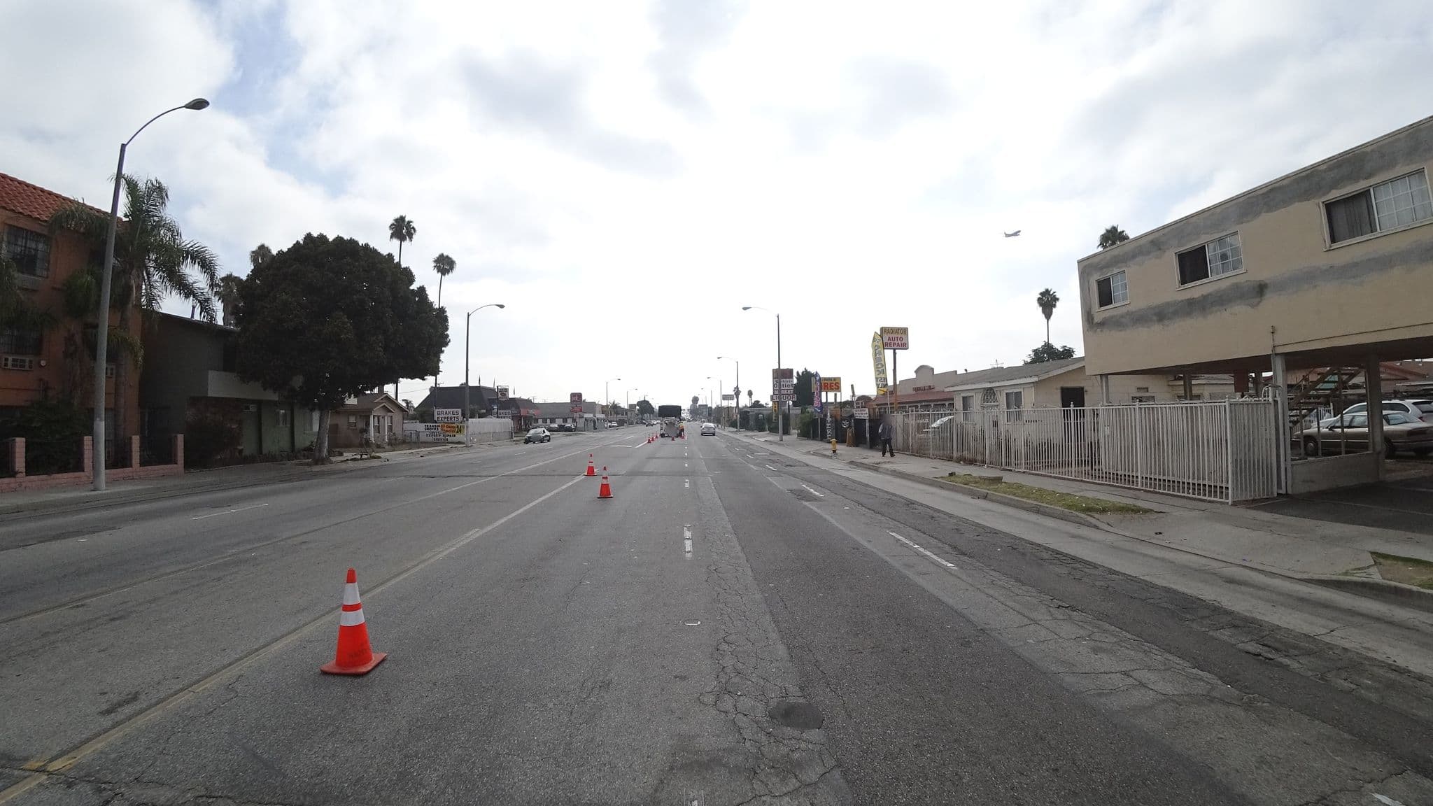 Street view near Motel 6, Lennox — © mly_la (CC BY-SA · Mapillary)