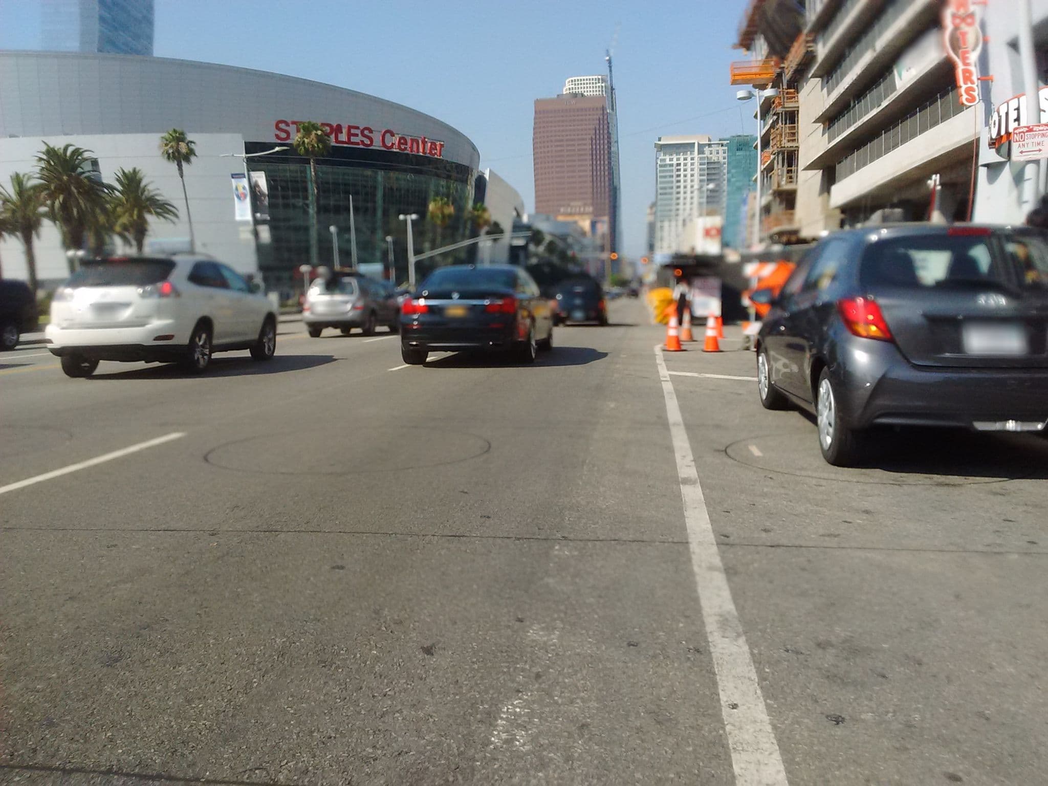 Street view near Moxy, Los Angeles — © black_tea (CC BY-SA · Mapillary)