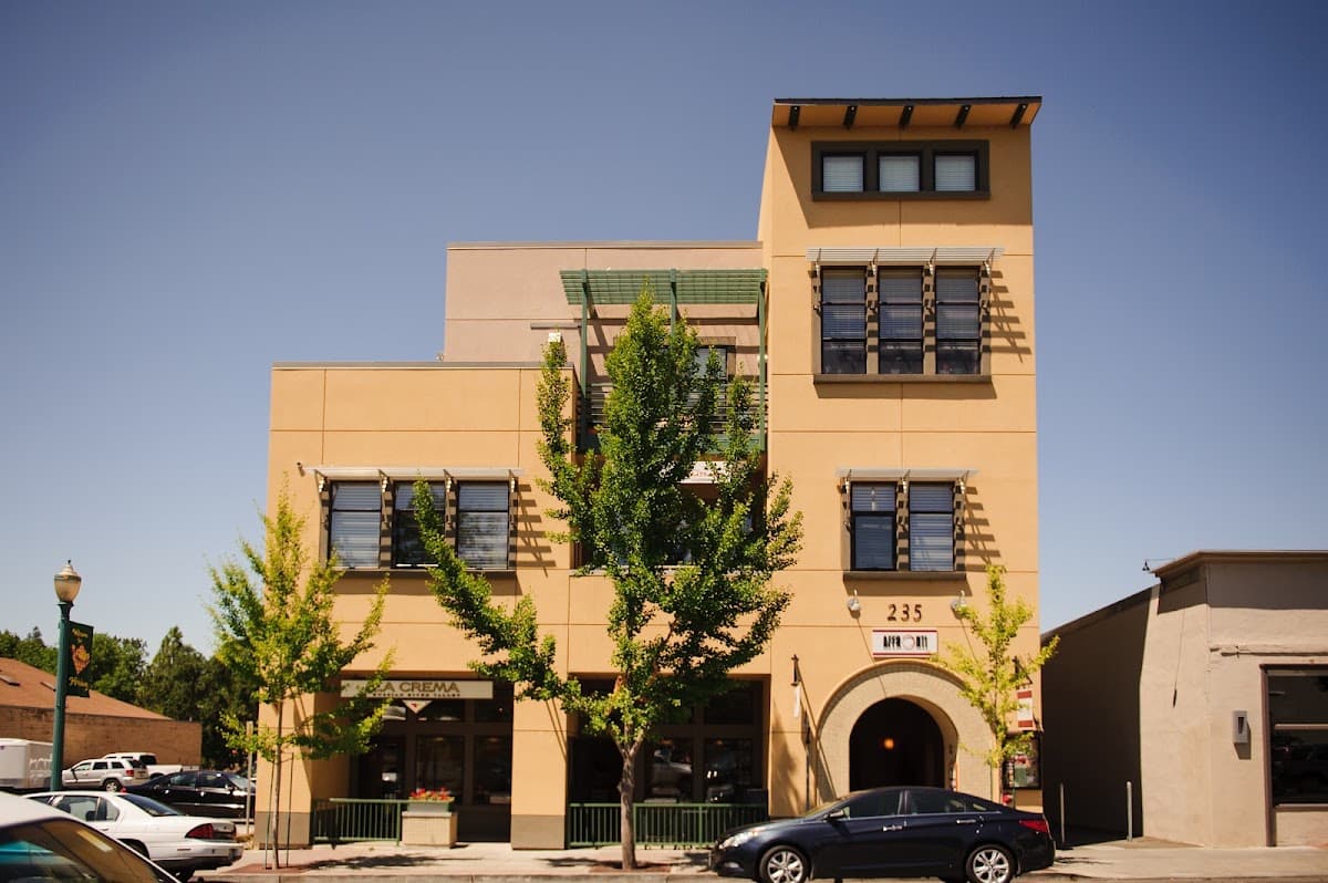 Two Thirty-Five Luxury Suites, Hotel in Healdsburg