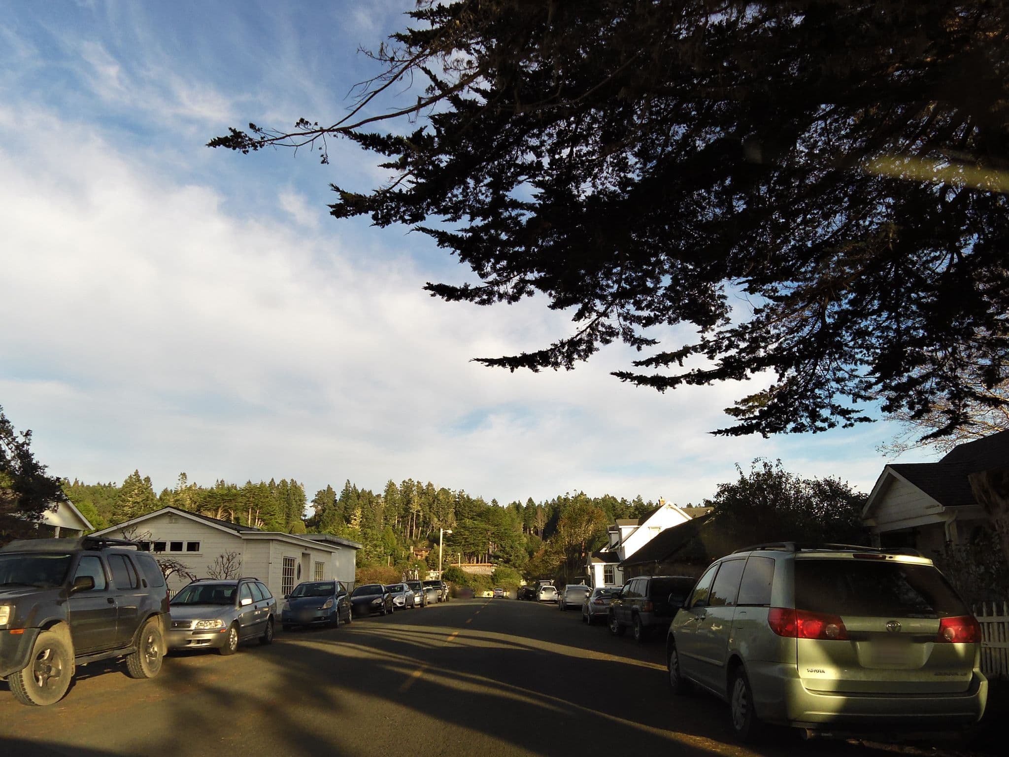 Street view near Blue Door Inn, Brooktrails — © andrewsnow (CC BY-SA · Mapillary)