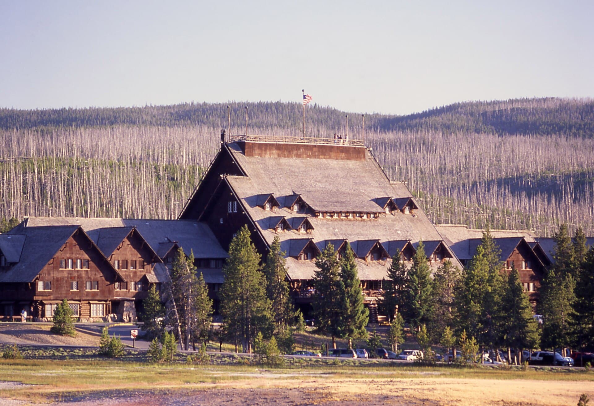 Old Faithful Inn (via Wikimedia Commons, Public domain)
