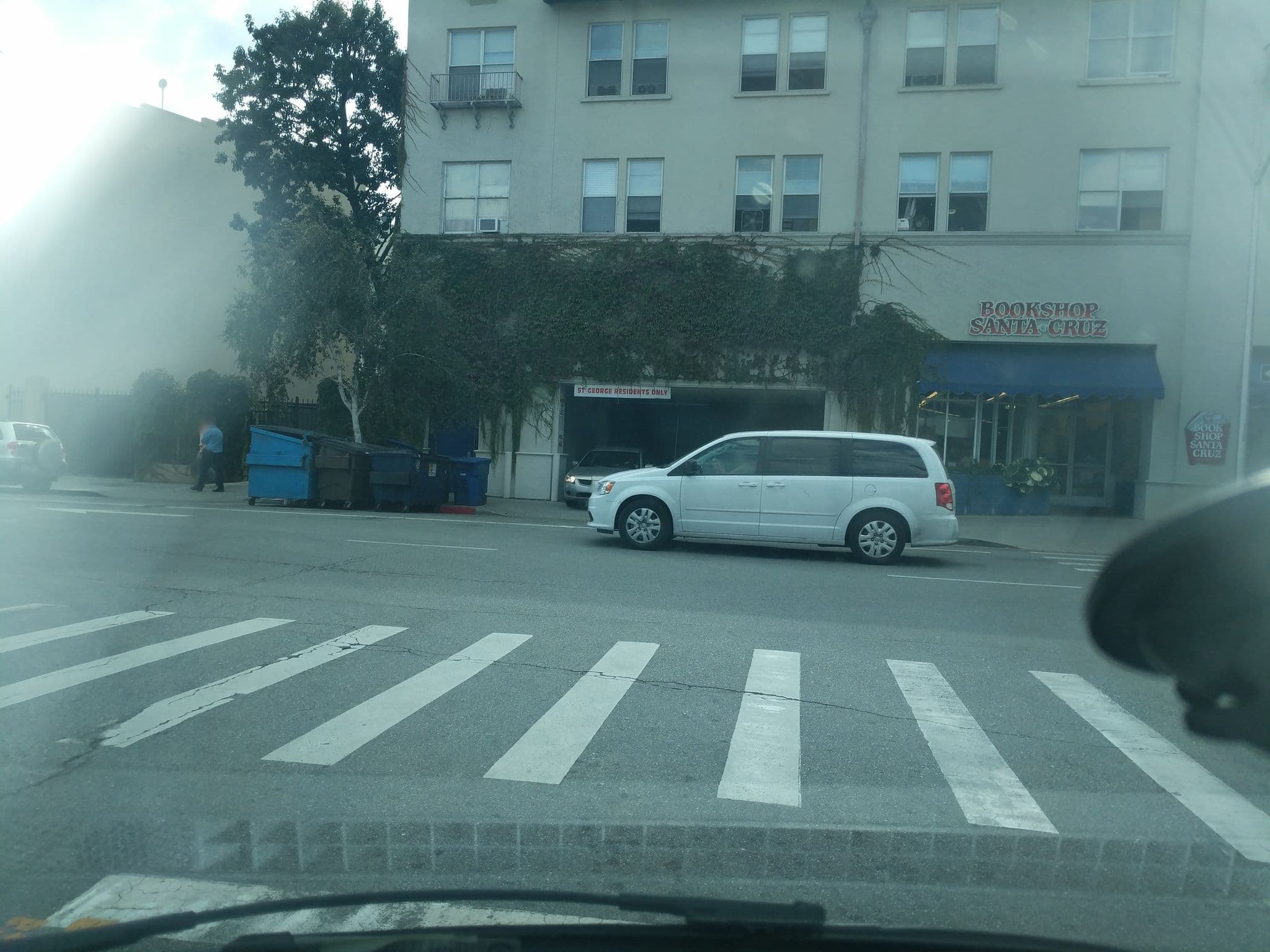 Street view near Hotel St. George, Santa Cruz — © daryldarko (CC BY-SA · Mapillary)