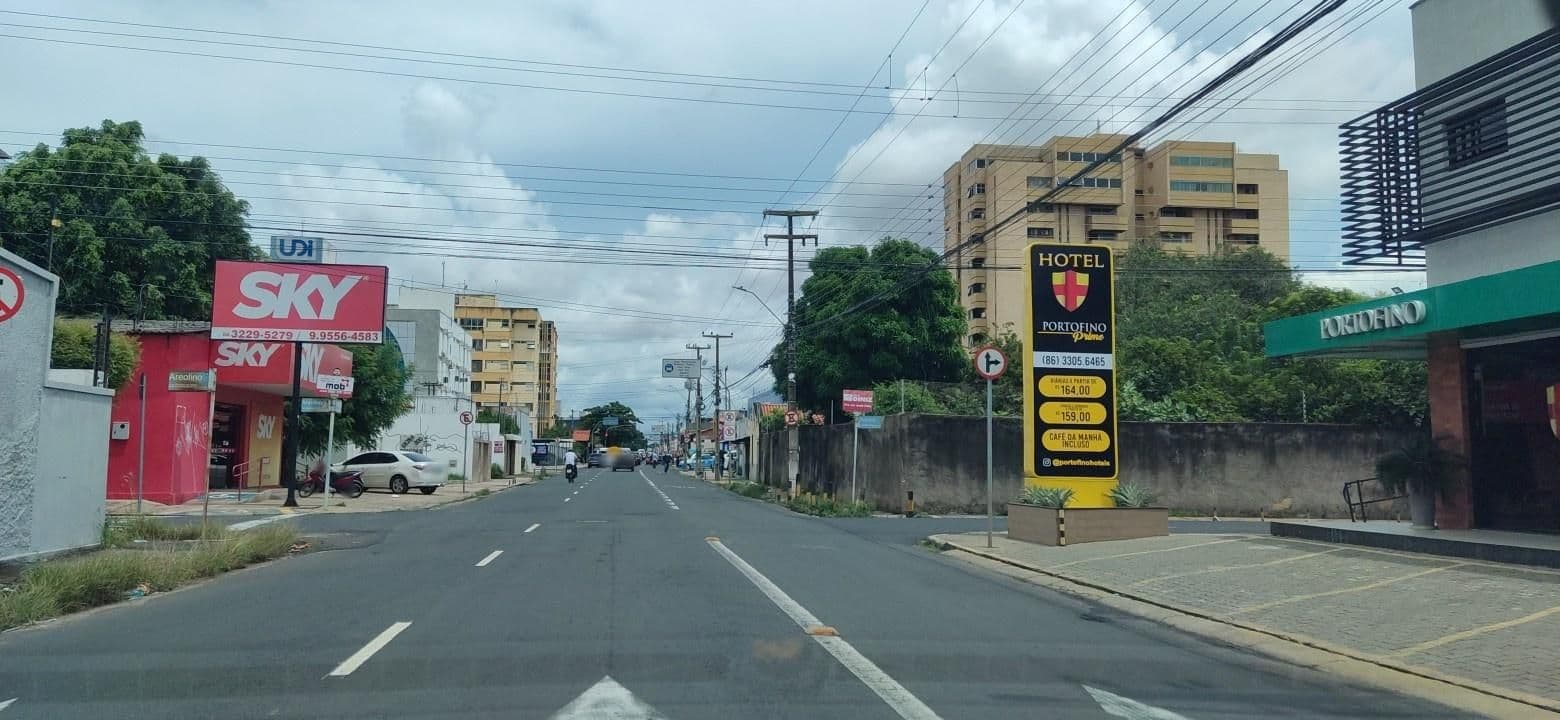 Street view near Portofino Hotel Prime, Teresina — © felipedantas (CC BY-SA · Mapillary)