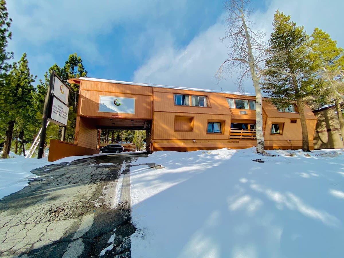 Ventura Grand Inn, Motel in Mammoth Lakes