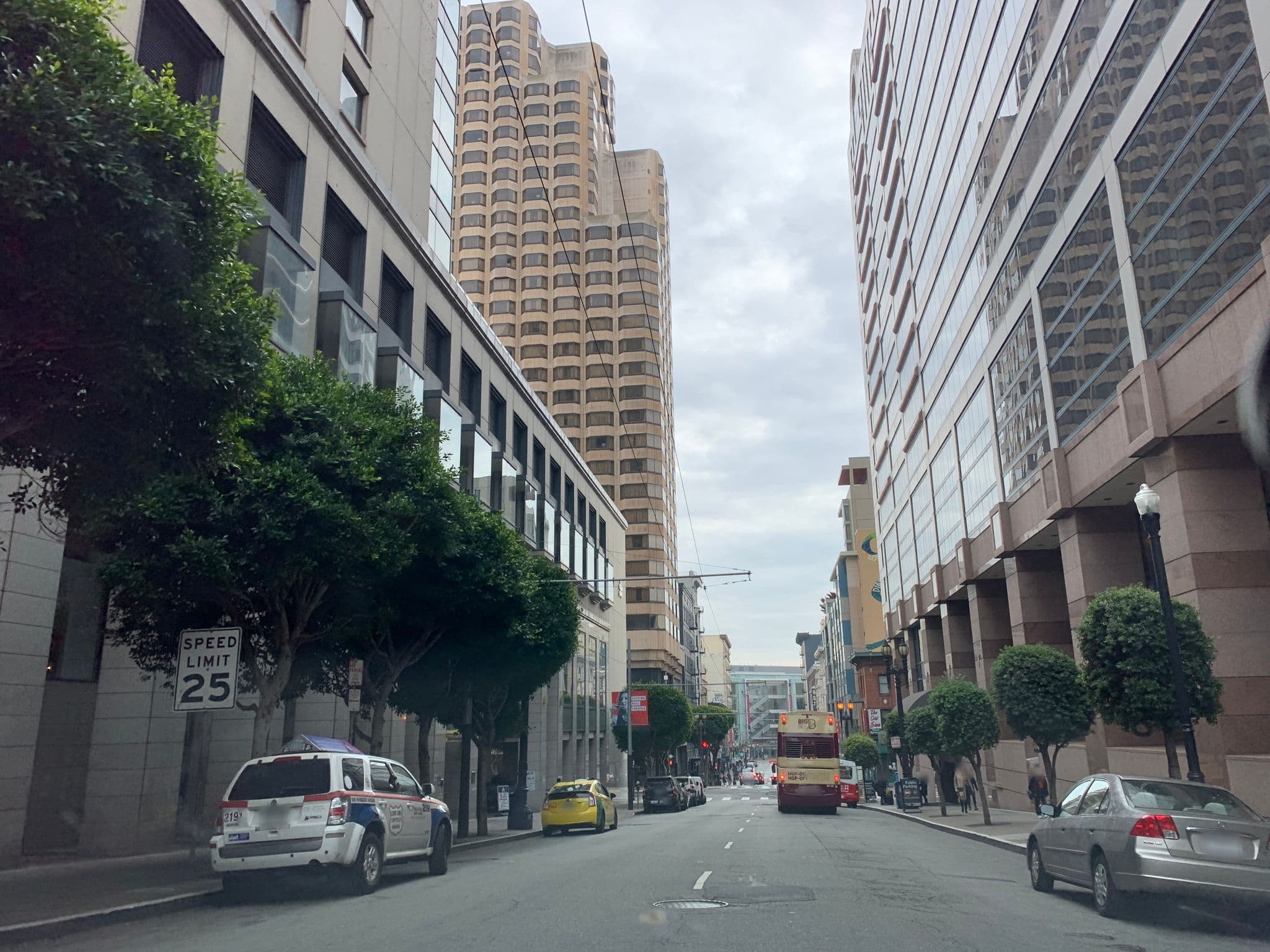 Street view near Hotel Nikko San Francisco, Chinatown