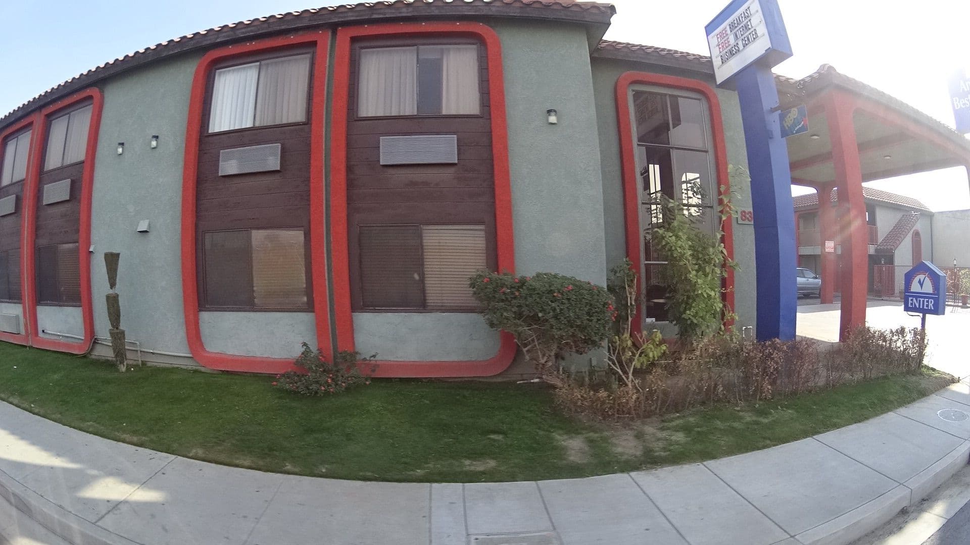 Street view near Ramada Limited Bakersfield Central, Bakersfield — © marker_geo (CC BY-SA · Mapillary)