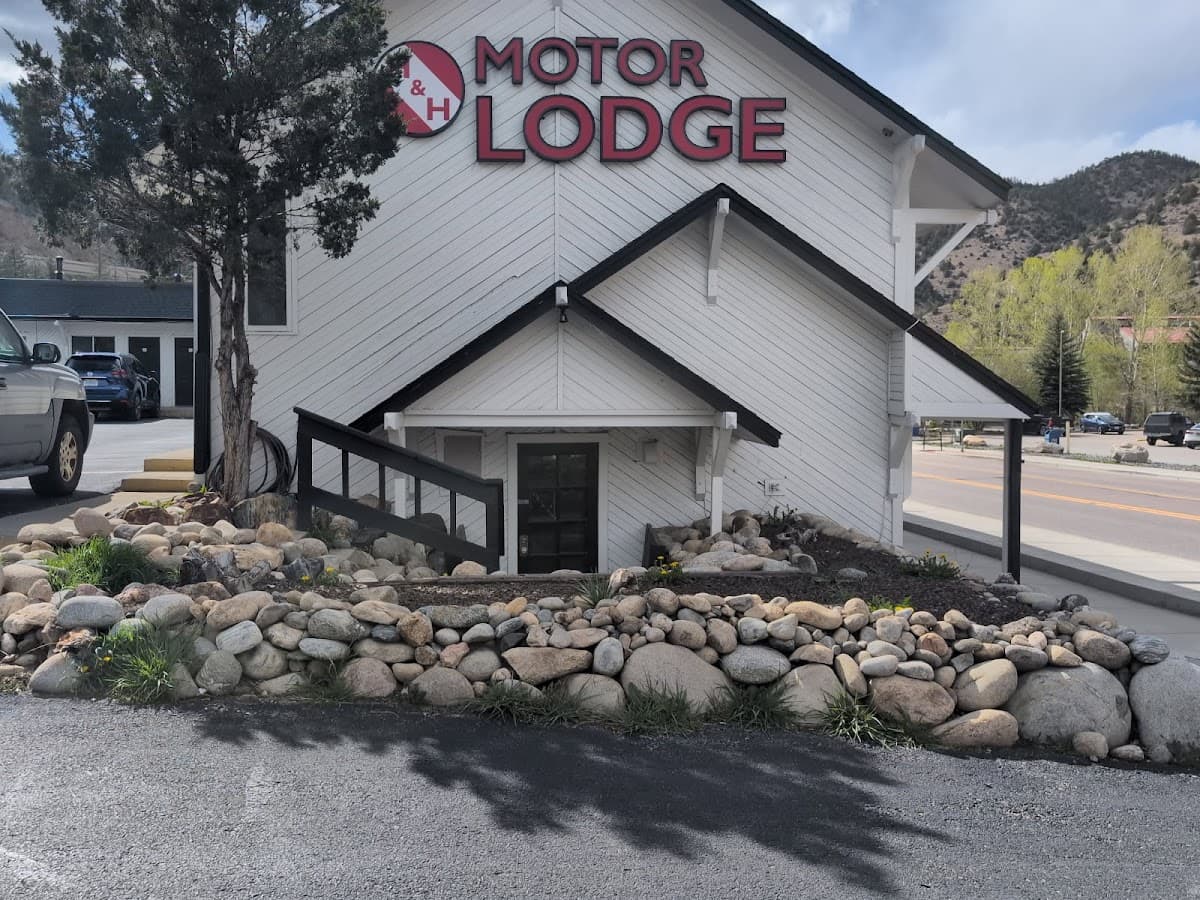 H and H Motor Lodge, Hotel in Idaho Springs