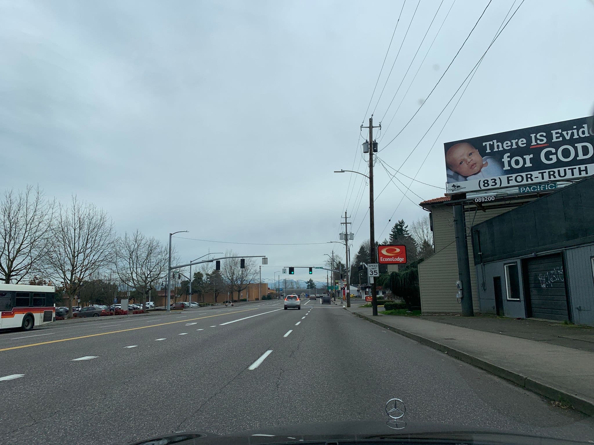 Street view near Econo Lodge, Lents — © imagecapture (CC BY-SA · Mapillary)
