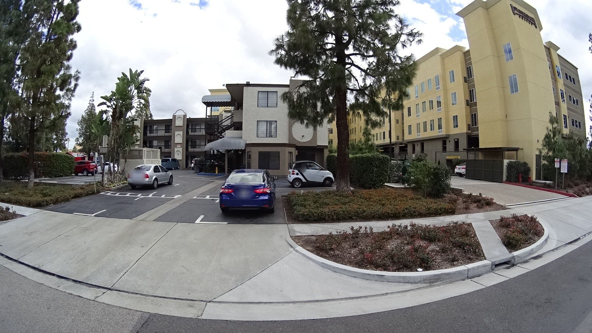 Street view near Best Western Courtesy Inn, Anaheim — © marker_geo (CC BY-SA · Mapillary)