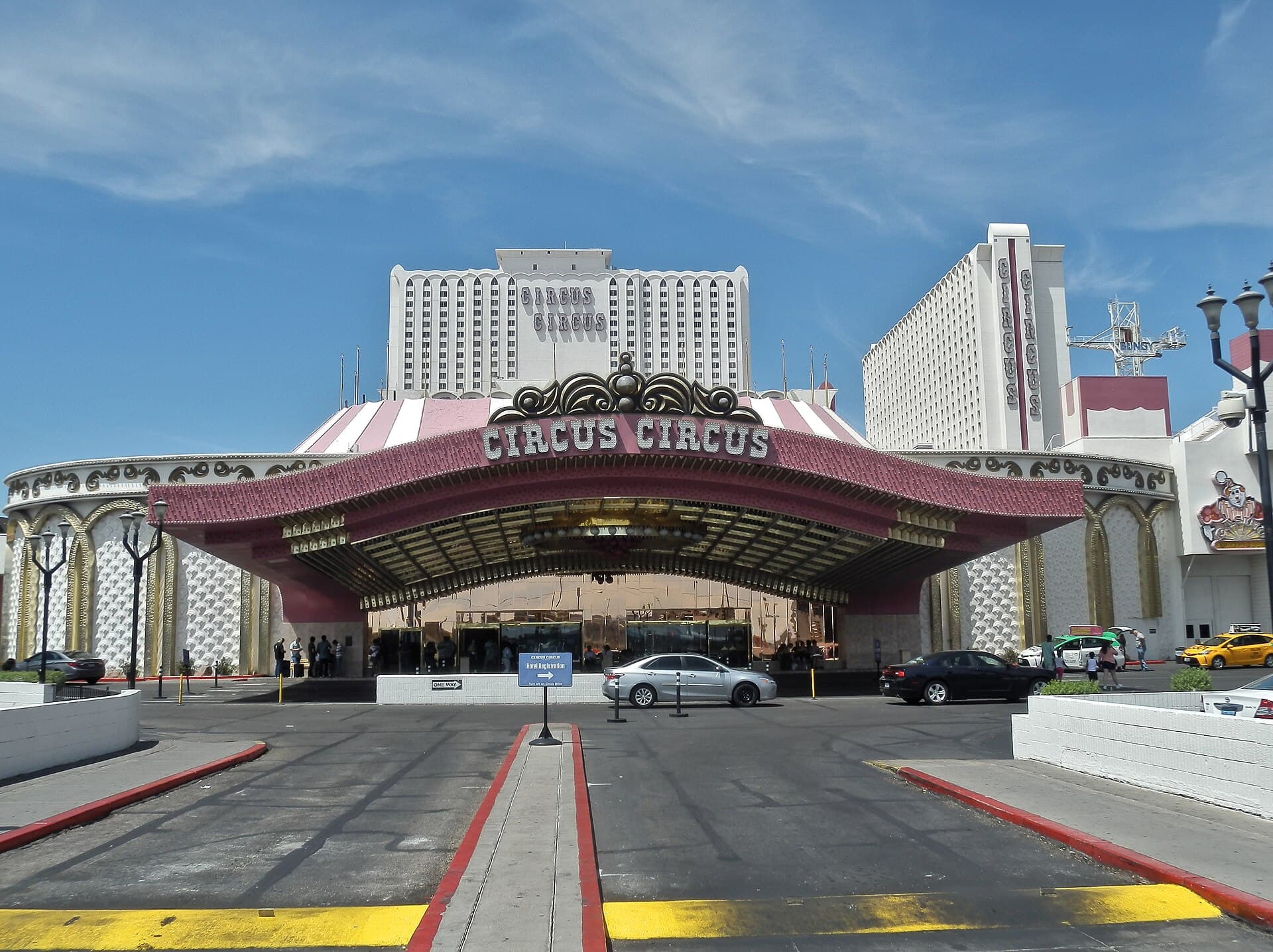 Circus Circus Las Vegas (via Wikimedia Commons, CC BY-SA 4.0)