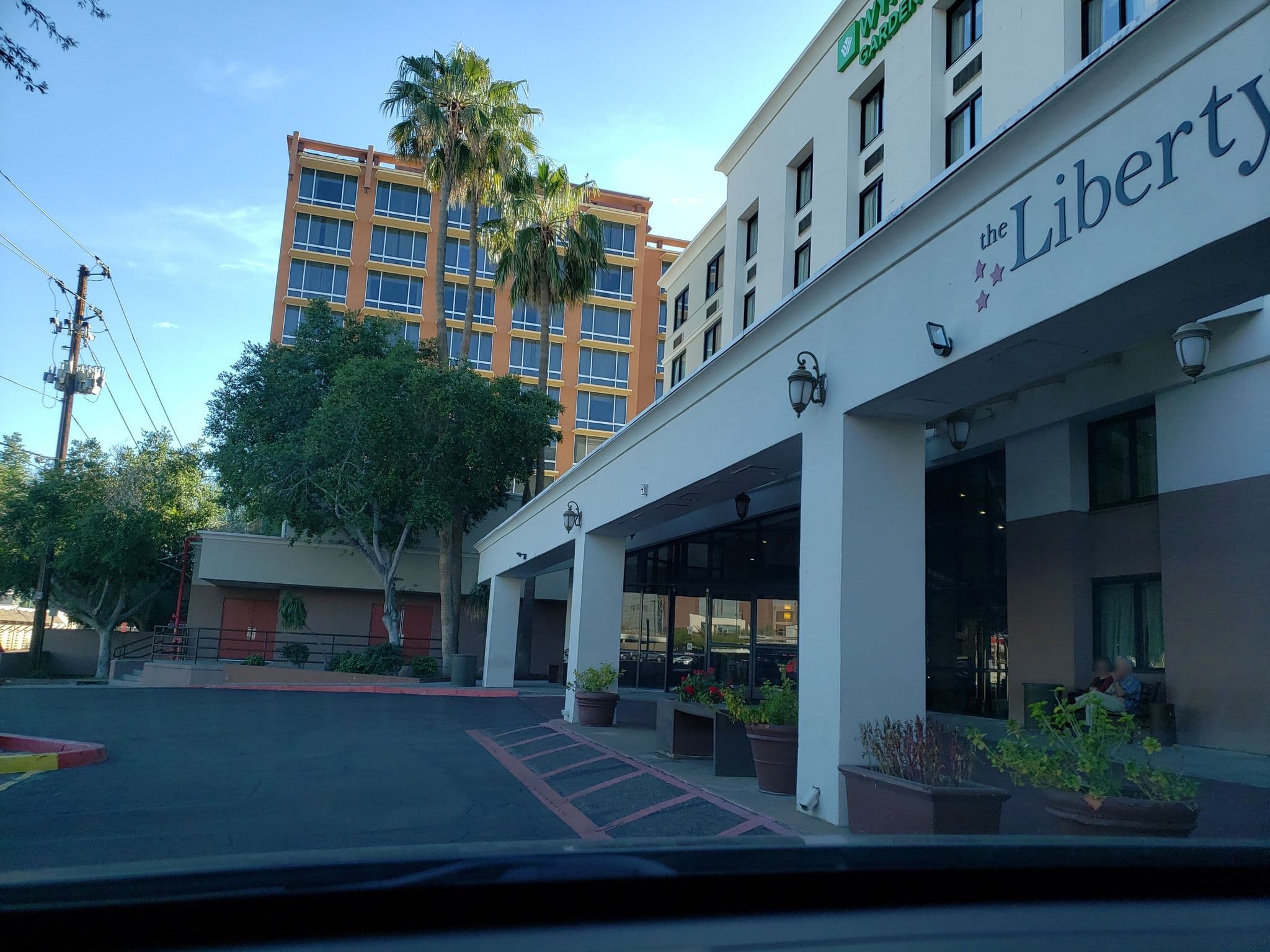 Street view near Wyndham Garden Phoenix Midtown, Encanto — © drkludge (CC BY-SA · Mapillary)