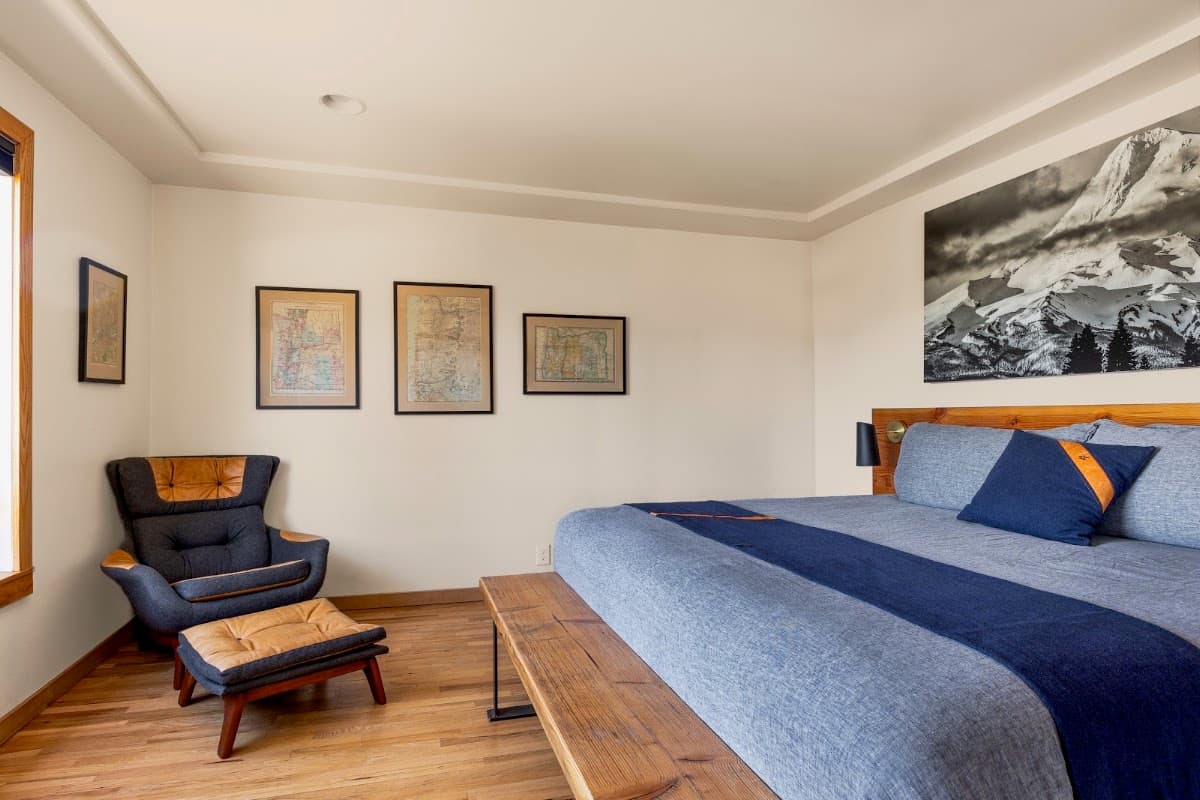 The Adventure Lodge, Motel in Hood River