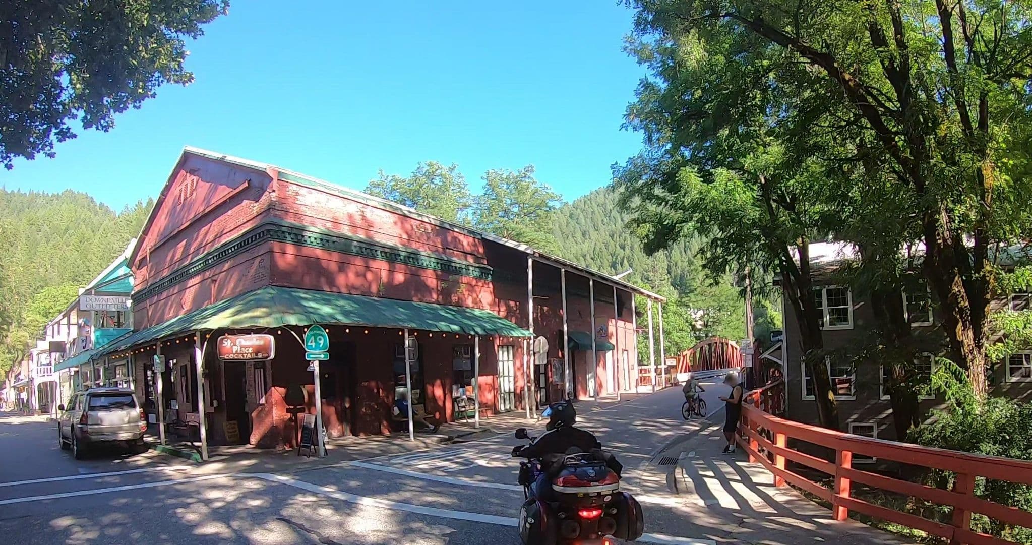 Street view near Carriage House Inn, Nevada City — © networklanman (CC BY-SA · Mapillary)