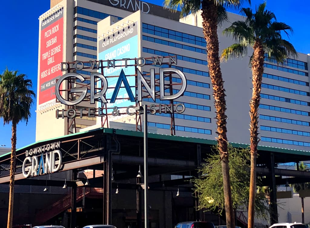 Downtown Grand (via Wikimedia Commons, CC BY-SA 2.0)