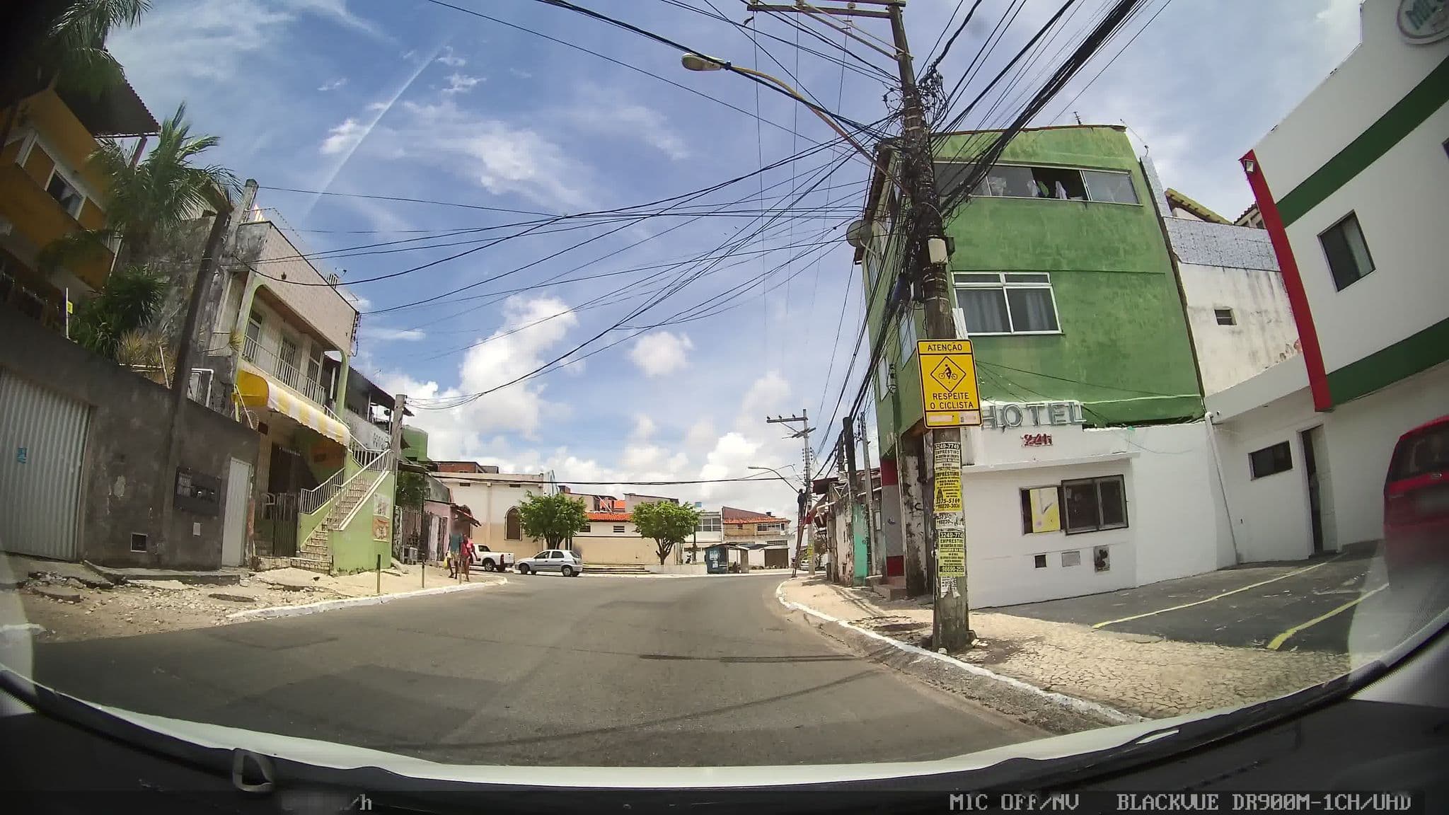 Street view near Hotel Milenium, Lauro de Freitas — © kaart_2 (CC BY-SA · Mapillary)