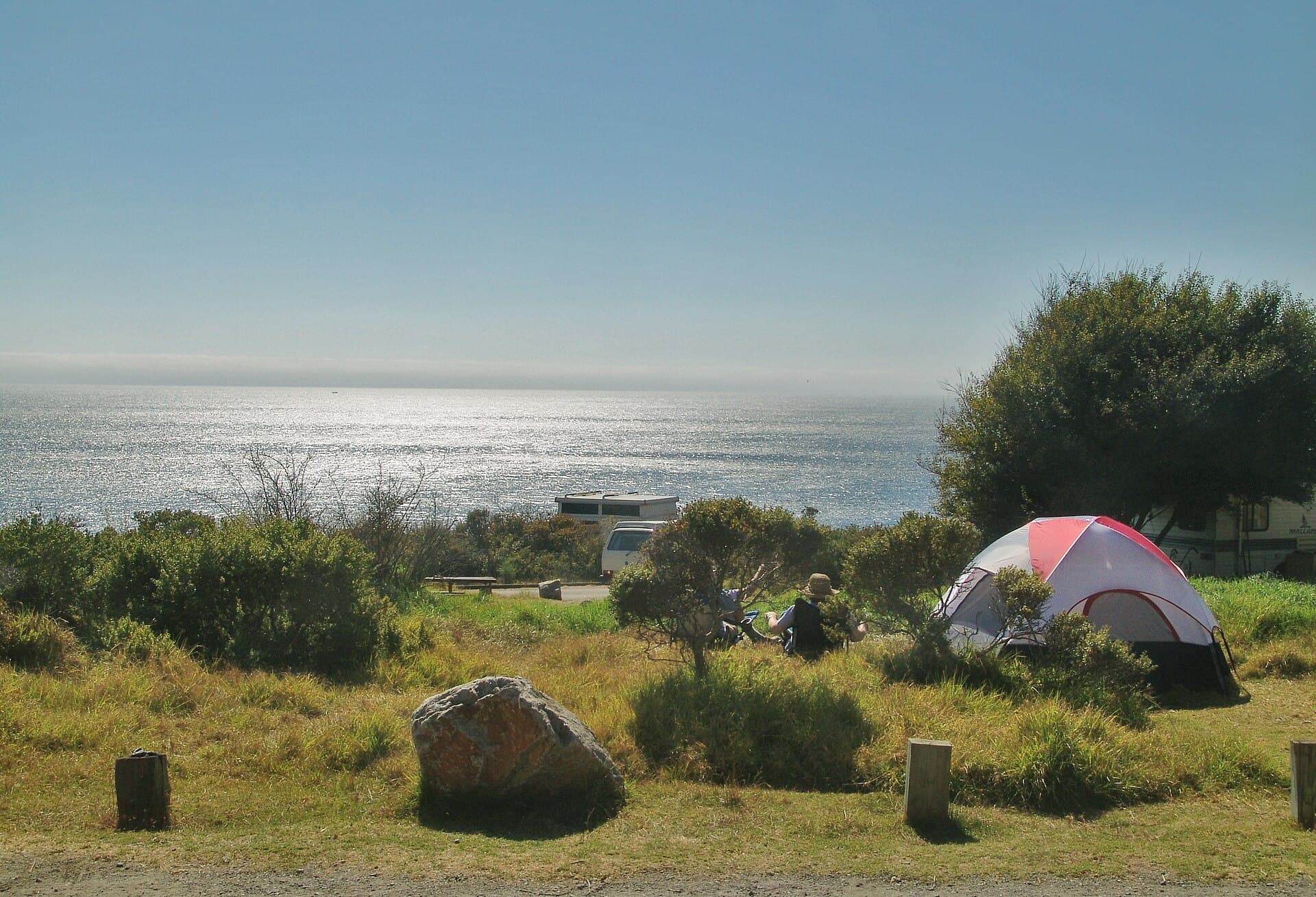 Kirk Creek Campground (via Wikimedia Commons, Public domain)