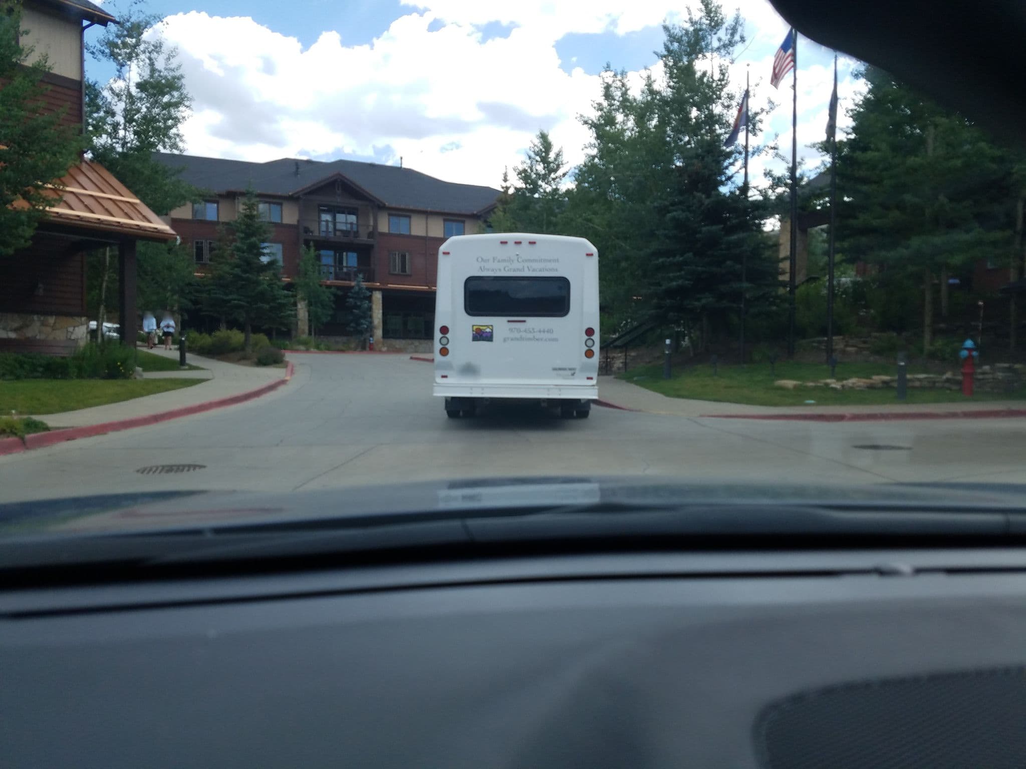 Street view near Grand Timber Lodge, Silverthorne — © coldcapital (CC BY-SA · Mapillary)
