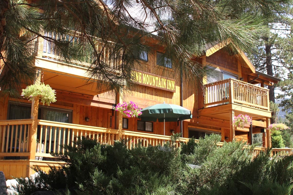 Pine Mountain Inn, Hotel in Pine Mountain Club
