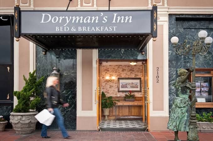 Doryman's Oceanfront Inn, Hotel in Newport Beach