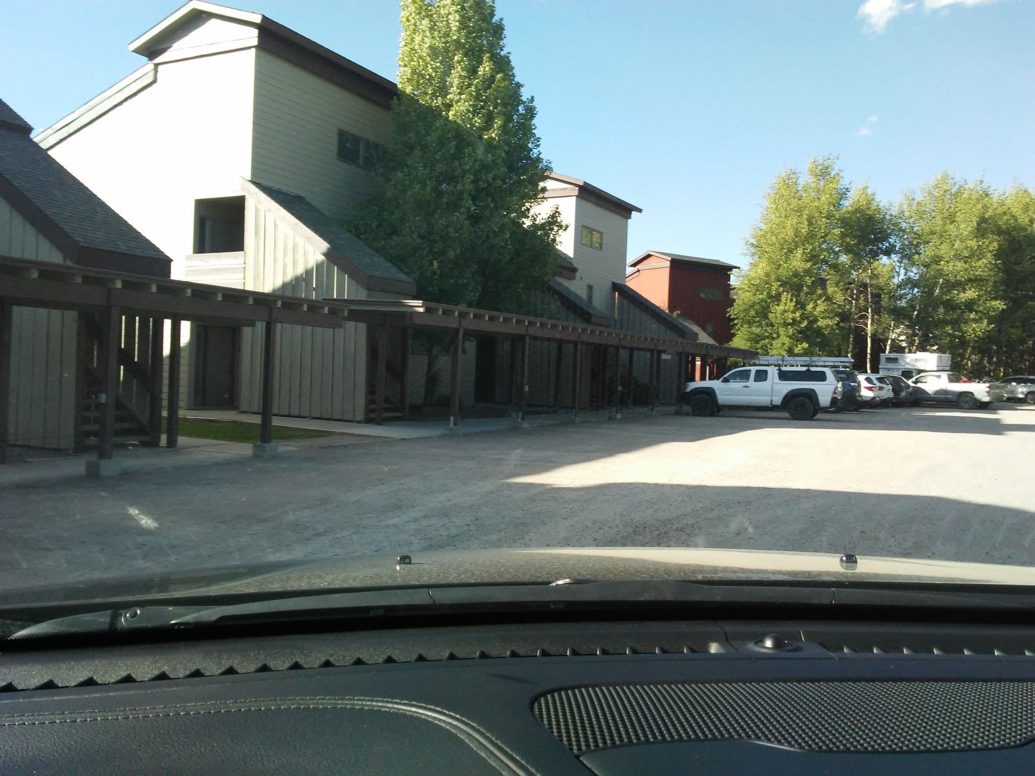 Street view near Mountain Alder, Moose Wilson Road — © aqua02 (CC BY-SA · Mapillary)