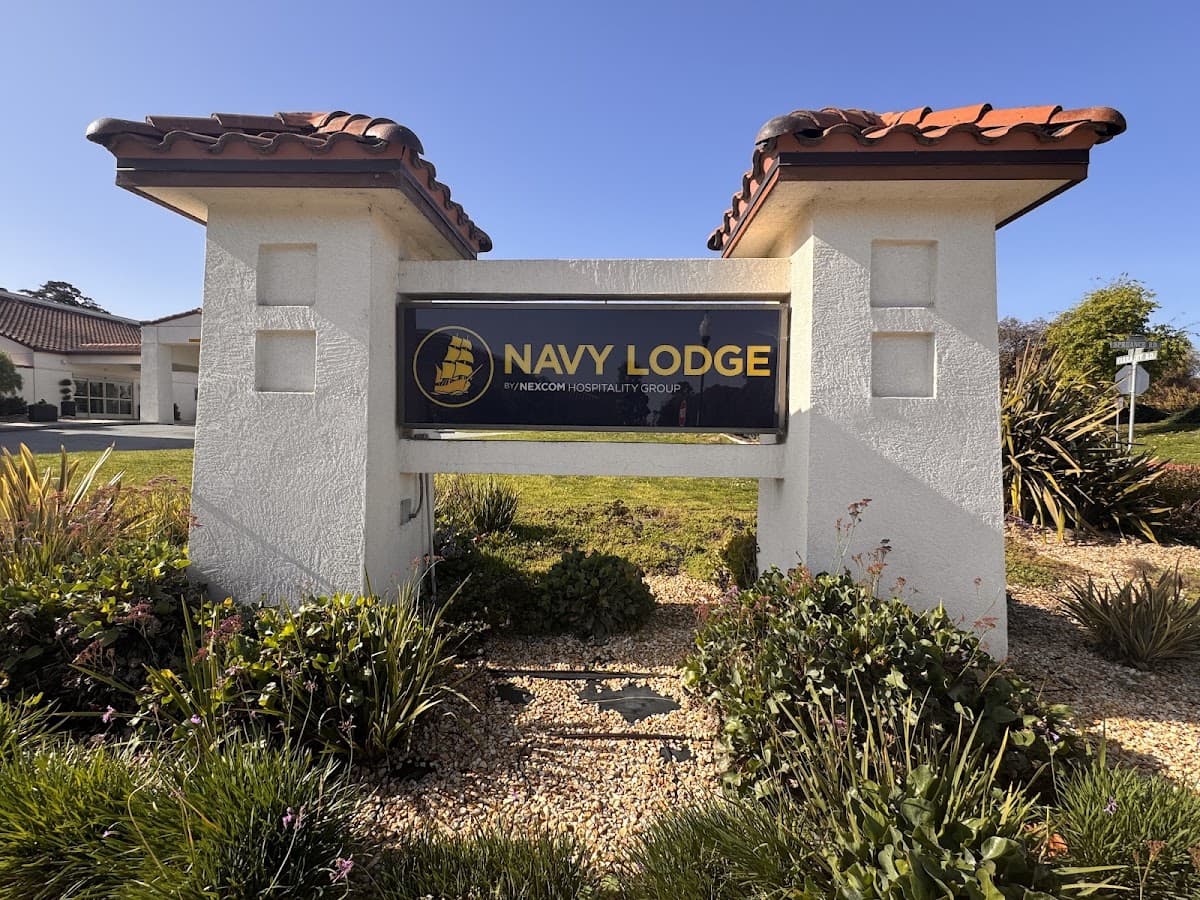 Navy Lodge Monterey, Hotel in Monterey