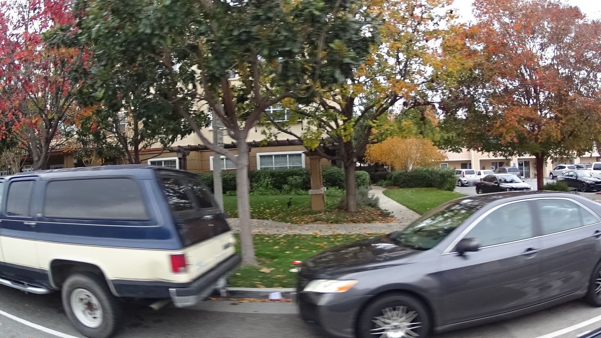 Street view near Sunrise, Sunnyvale — © bhousel (CC BY-SA · Mapillary)