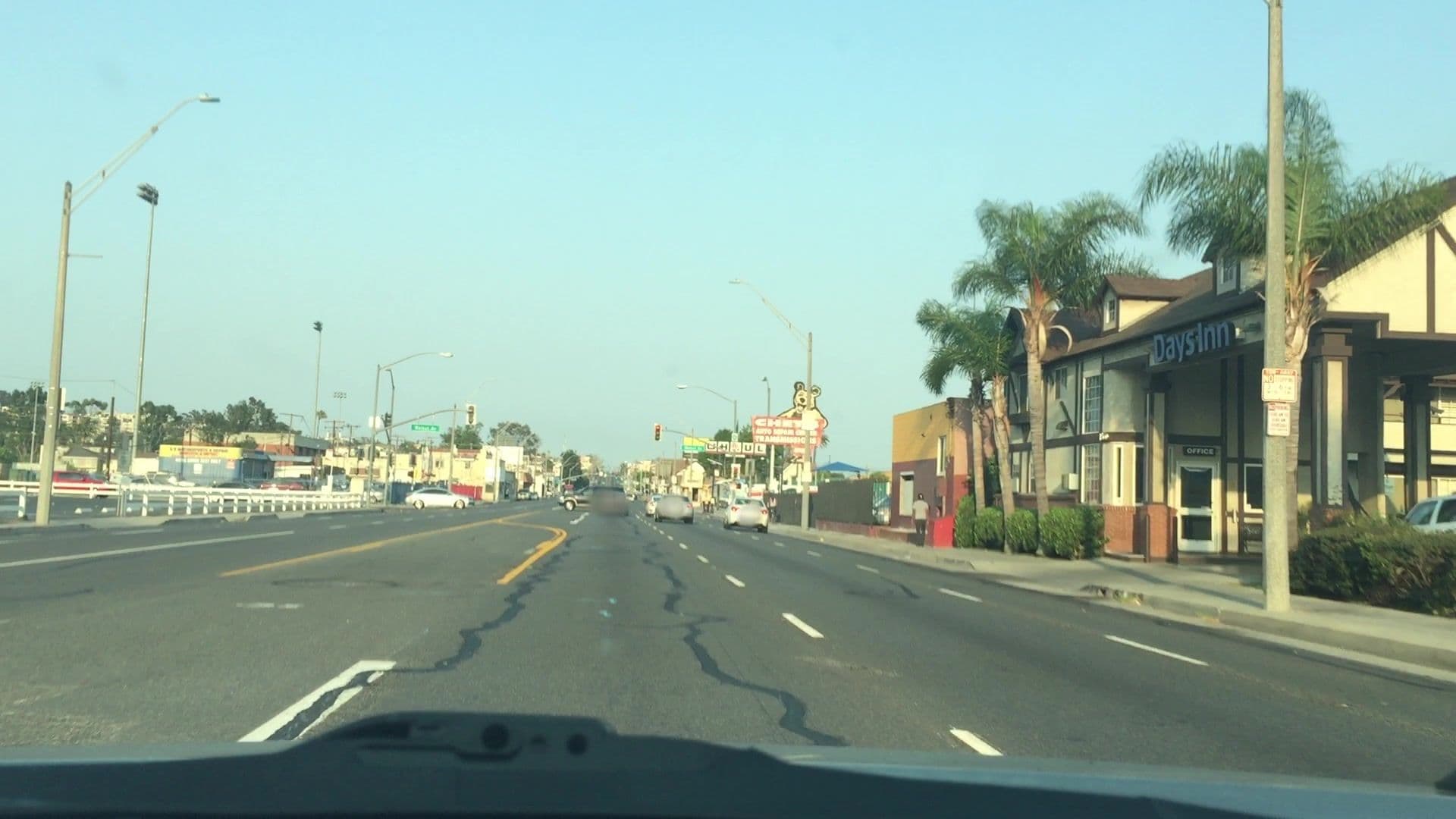 Street view near Days Inn by Wyndham Long Beach City Center, Signal Hill — © lvl5 (CC BY-SA · Mapillary)