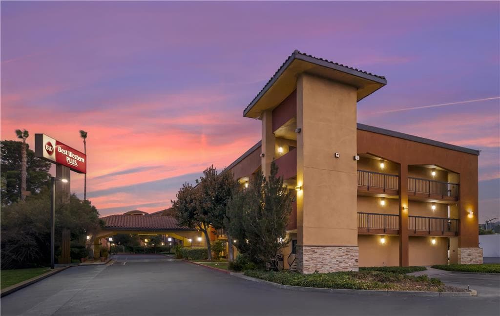 BEST WESTERN PLUS Pleasanton Inn, Hotel in Dublin