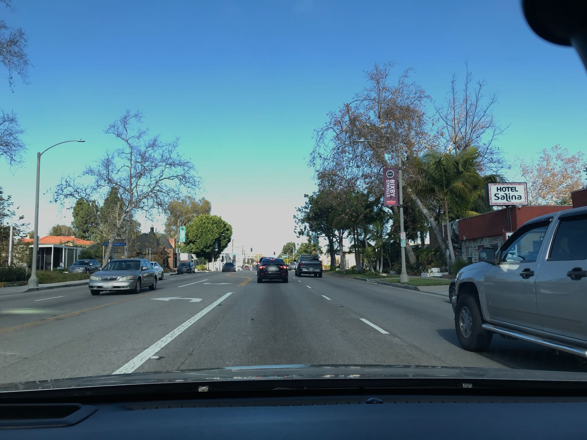 Street view near Hotel Salina, Signal Hill — © boryly (CC BY-SA · Mapillary)