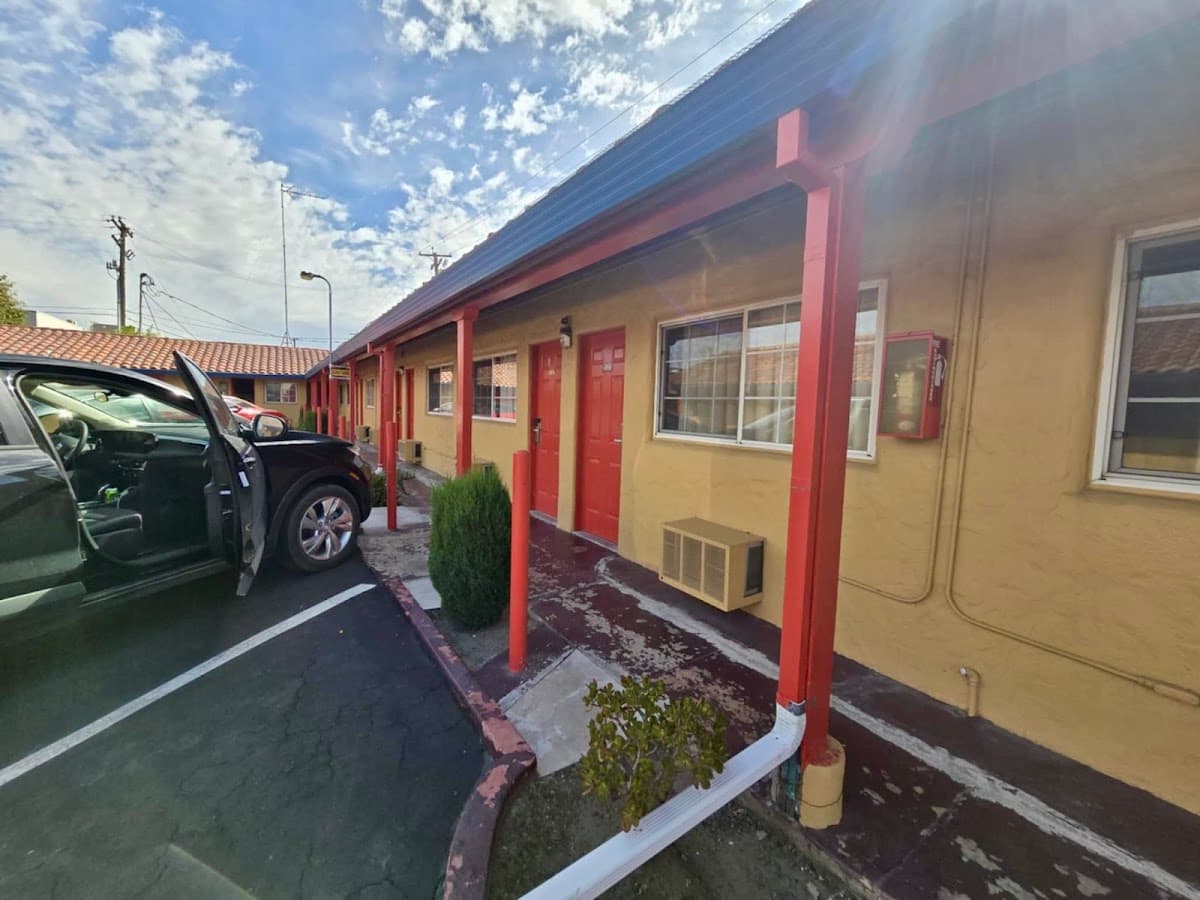 Slumber Motel, Motel in Merced