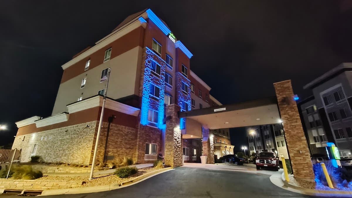 Holiday Inn Express & Suites Denver East-Peoria Street, Hotel in Aurora