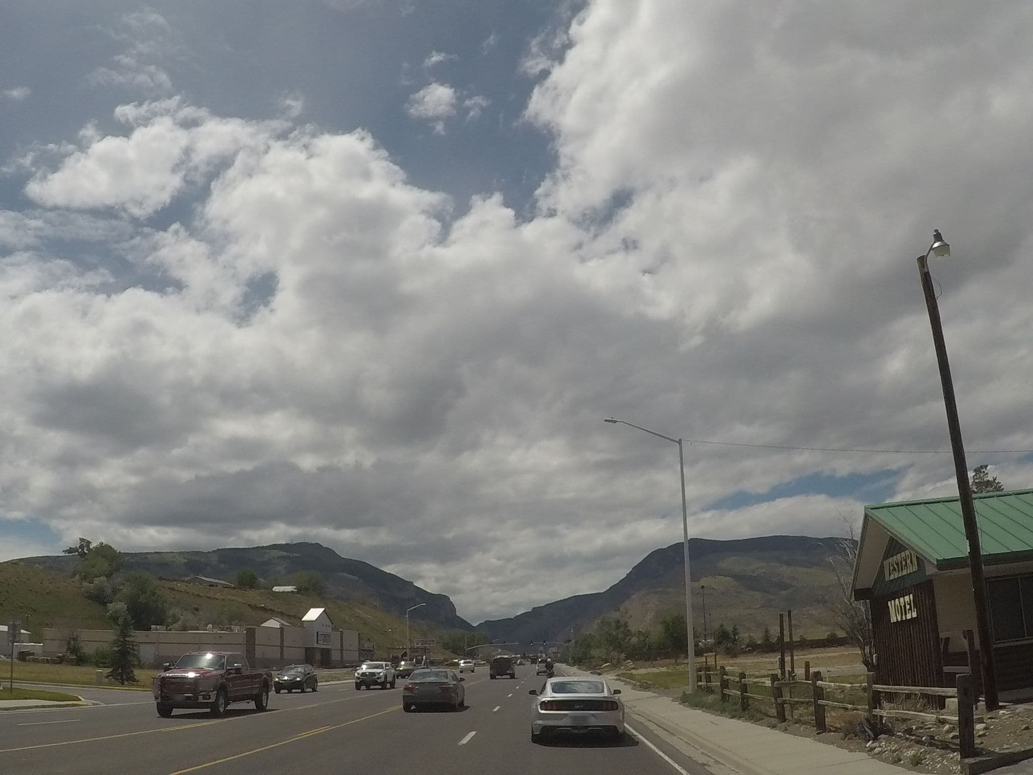 Street view near Six Gun Motel, Cody — © chrisbeddow (CC BY-SA · Mapillary)