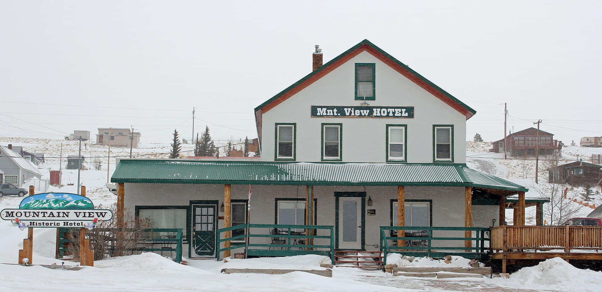 Mountain View Hotel (via Wikimedia Commons, CC BY 3.0)