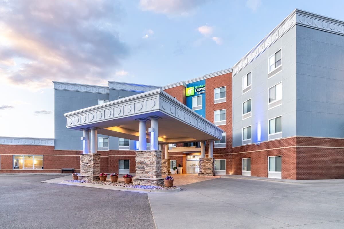 Holiday Inn Express & Suites Denver North - Thornton, Hotel in Northglenn