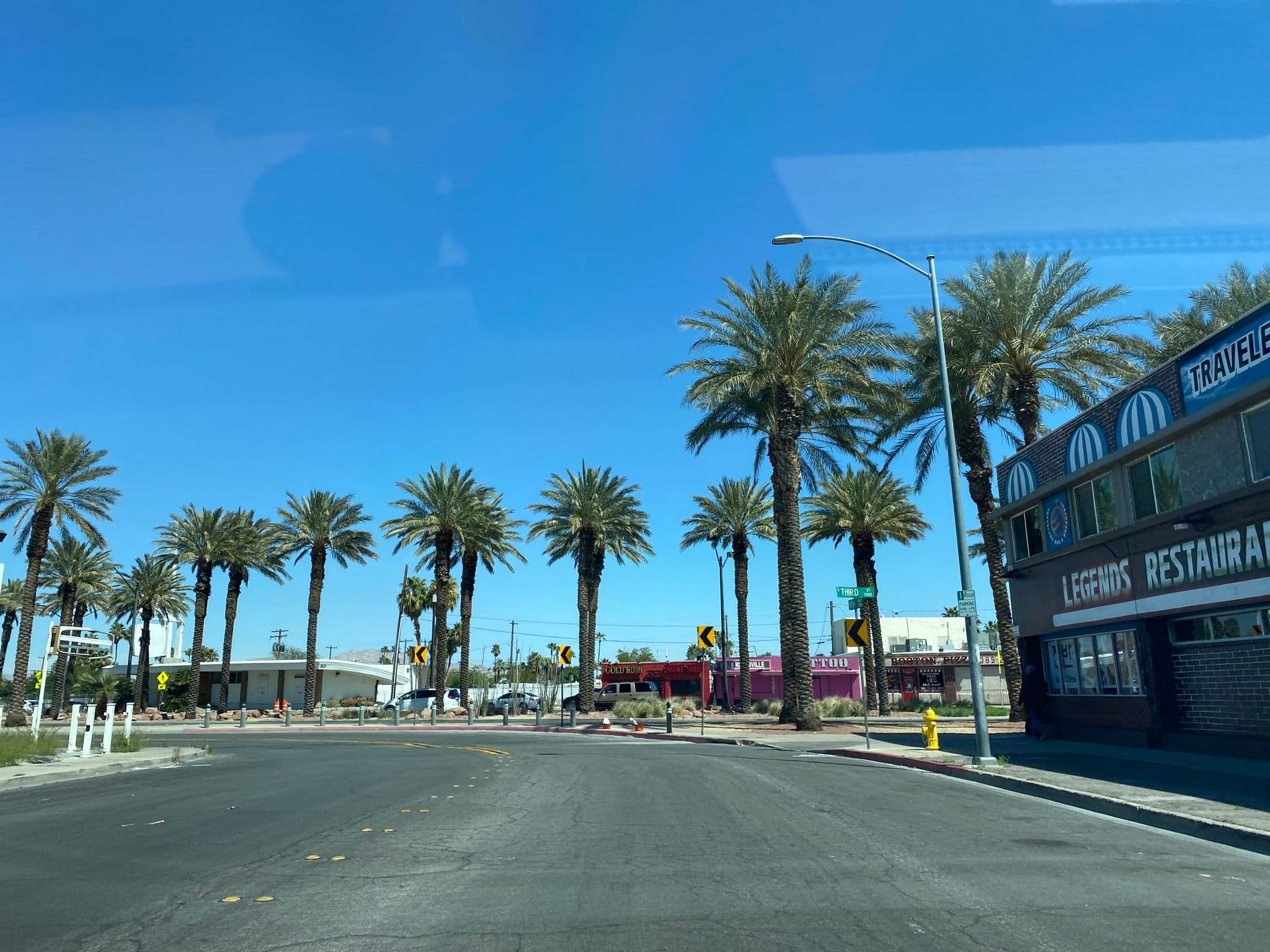 Street view near Travelers Bed & Breakfast Hostel, Las Vegas — © matsayz (CC BY-SA · Mapillary)